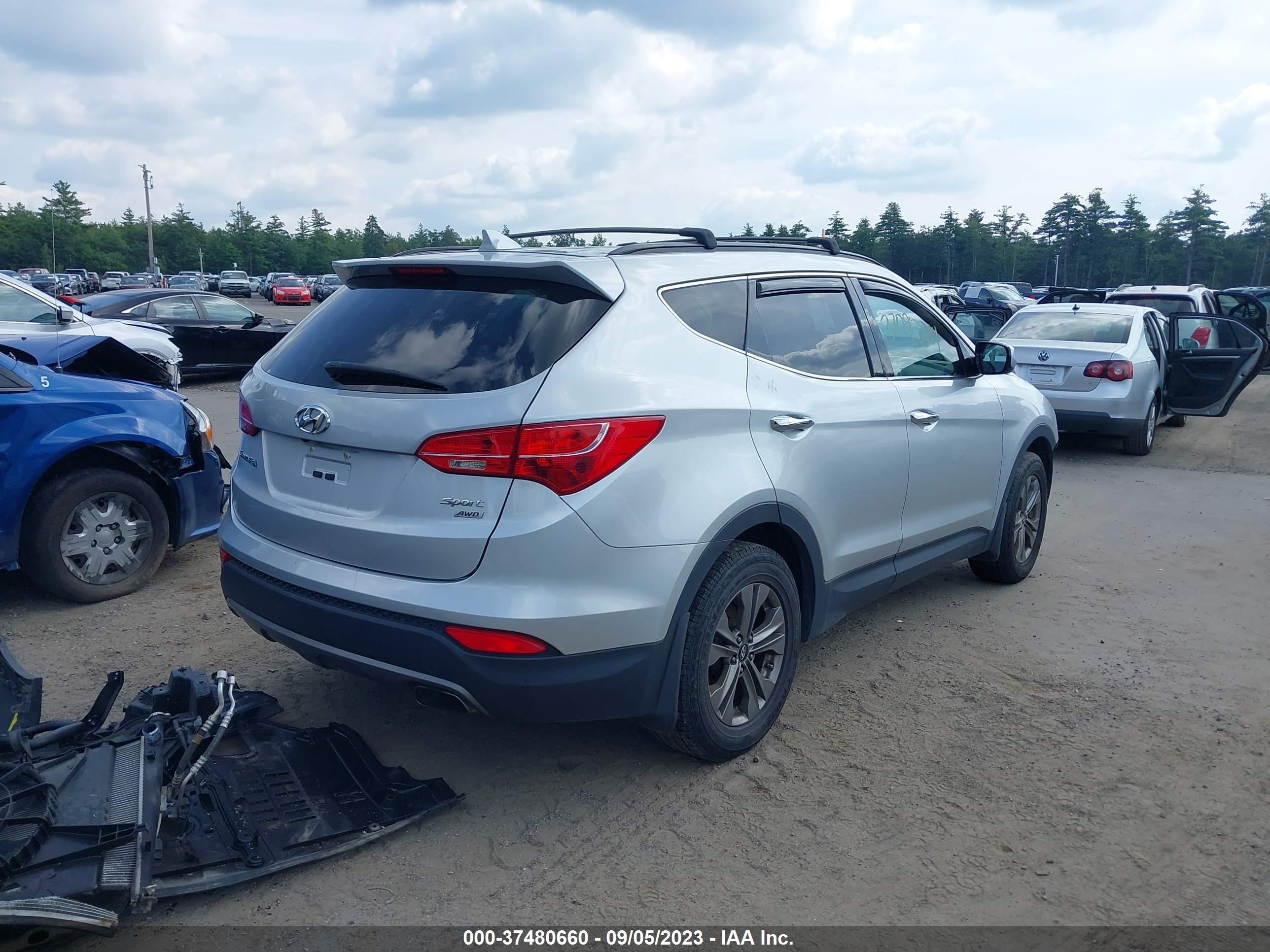 Photo 3 VIN: 5XYZUDLBXGG330409 - HYUNDAI SANTA FE 