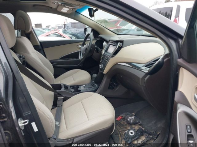 Photo 4 VIN: 5XYZUDLBXJG521674 - HYUNDAI SANTA FE SPORT 