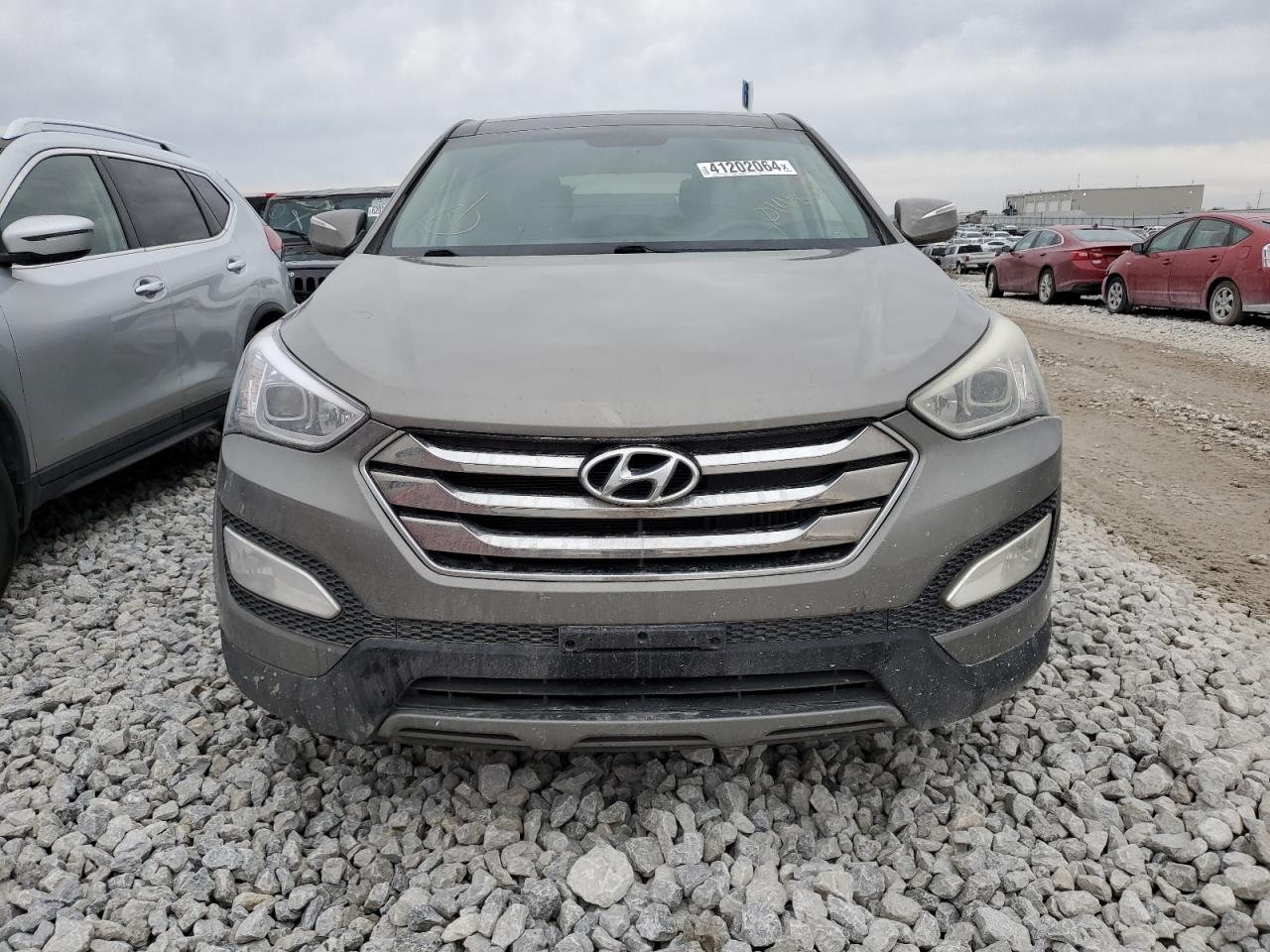 Photo 4 VIN: 5XYZWDLA2DG014838 - HYUNDAI SANTA FE 