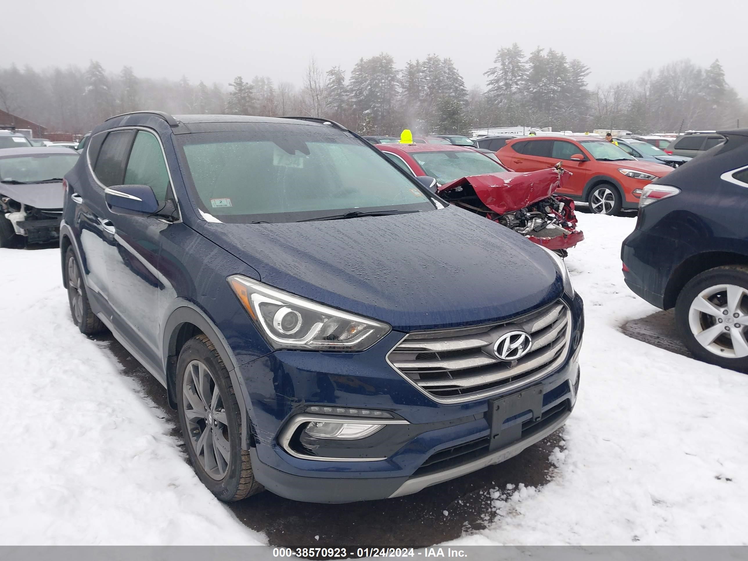 Photo 0 VIN: 5XYZWDLA7JG537557 - HYUNDAI SANTA FE 