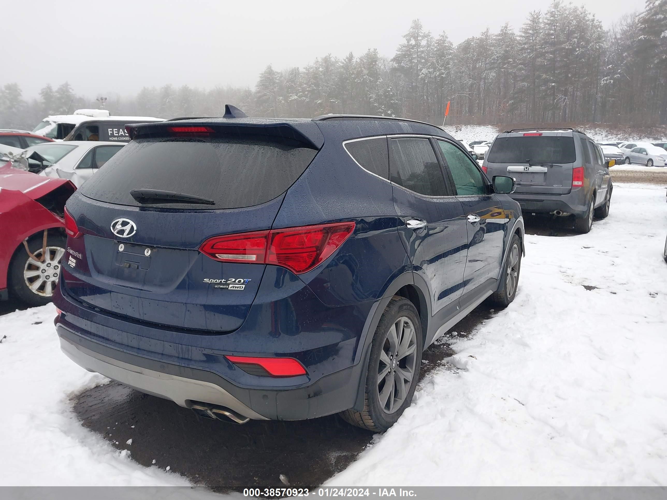 Photo 3 VIN: 5XYZWDLA7JG537557 - HYUNDAI SANTA FE 