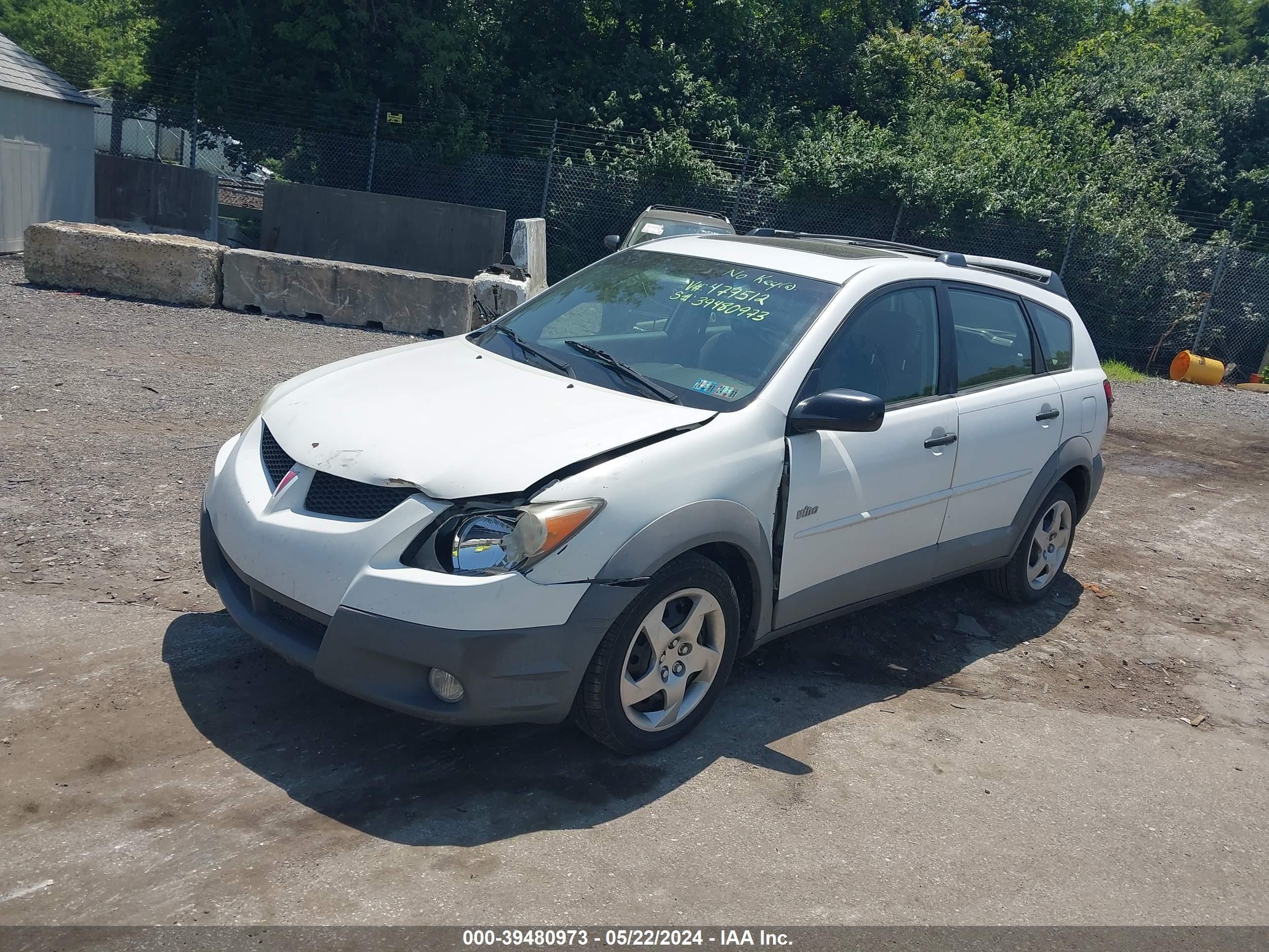 Photo 1 VIN: 5Y2SL62803Z479512 - PONTIAC VIBE 