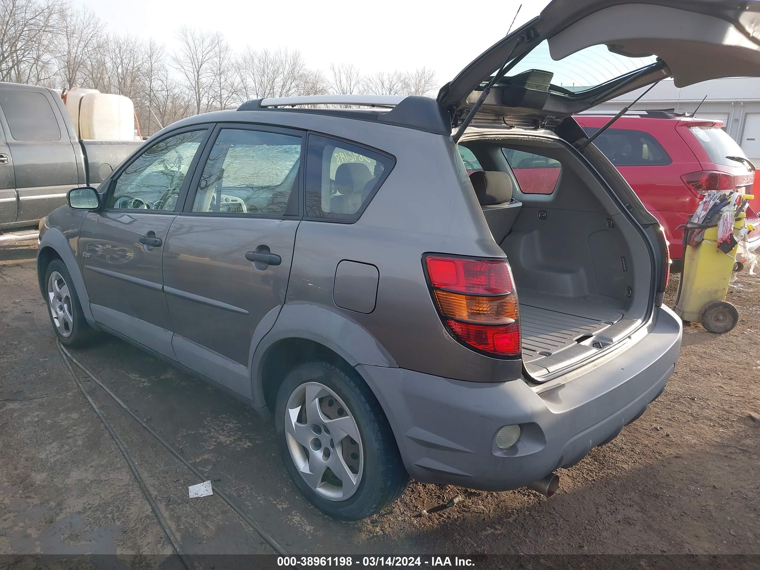 Photo 2 VIN: 5Y2SL62823Z471010 - PONTIAC VIBE 