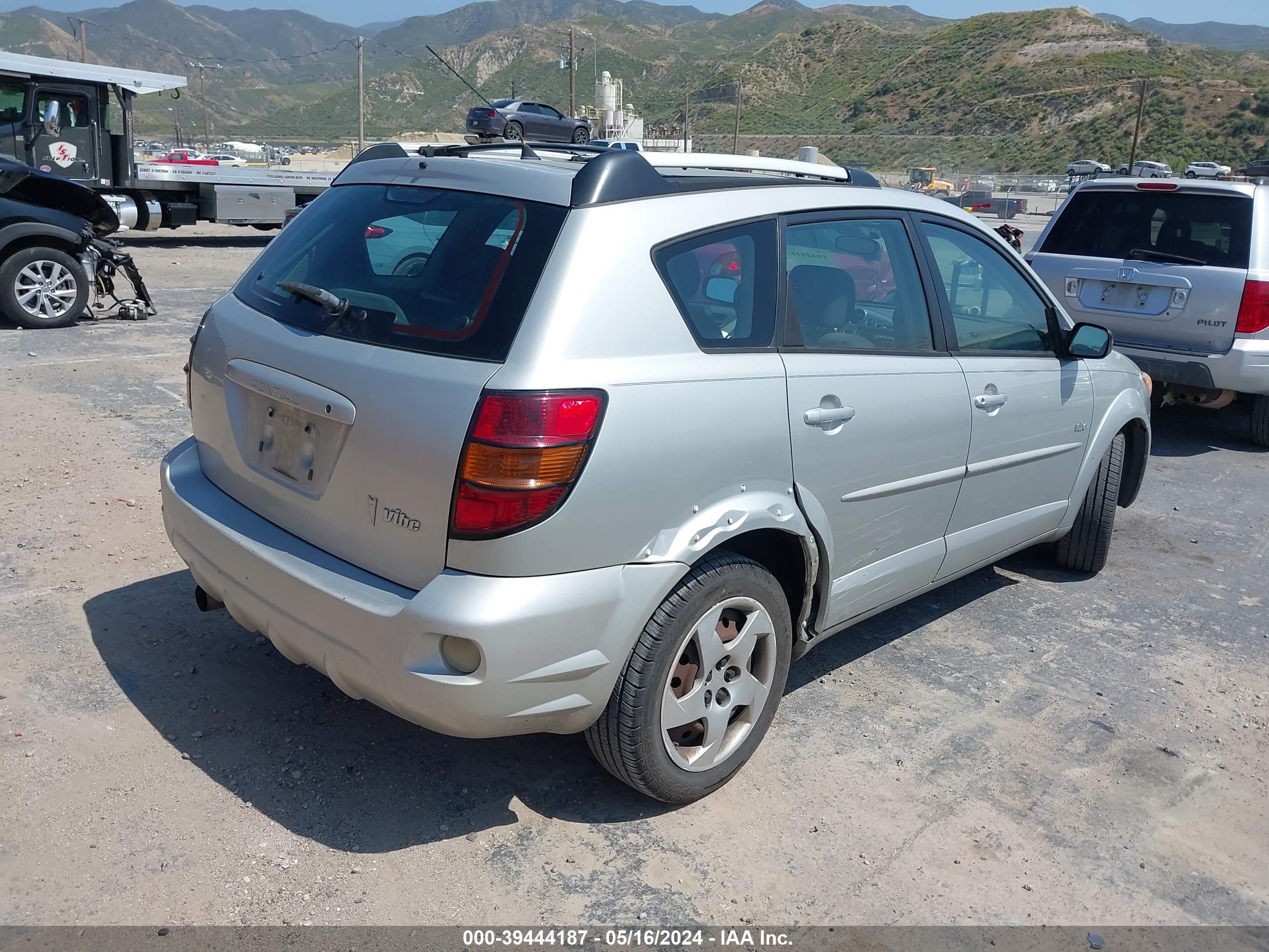 Photo 3 VIN: 5Y2SL62833Z481643 - PONTIAC VIBE 