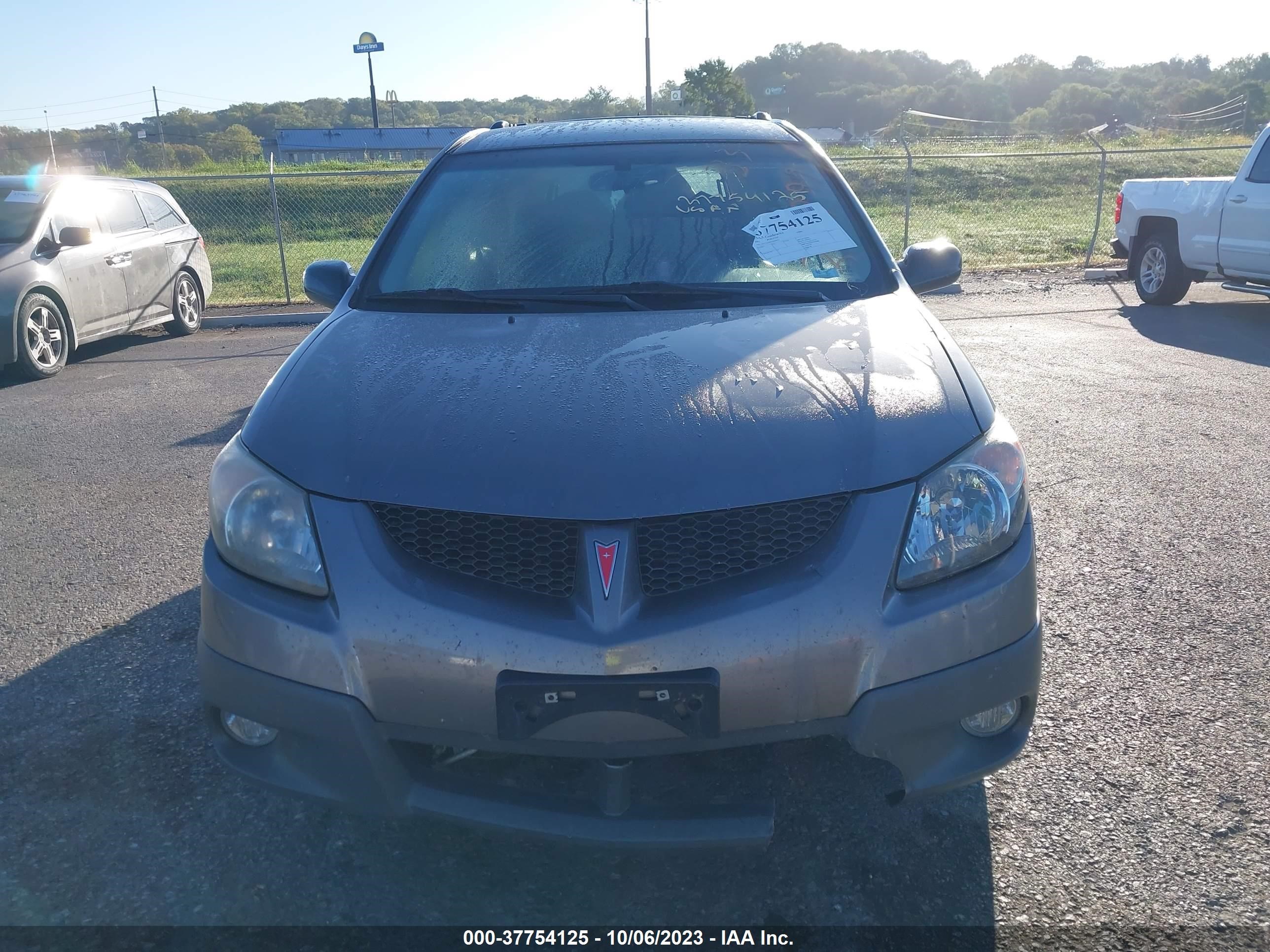 Photo 11 VIN: 5Y2SL62853Z466531 - PONTIAC VIBE 