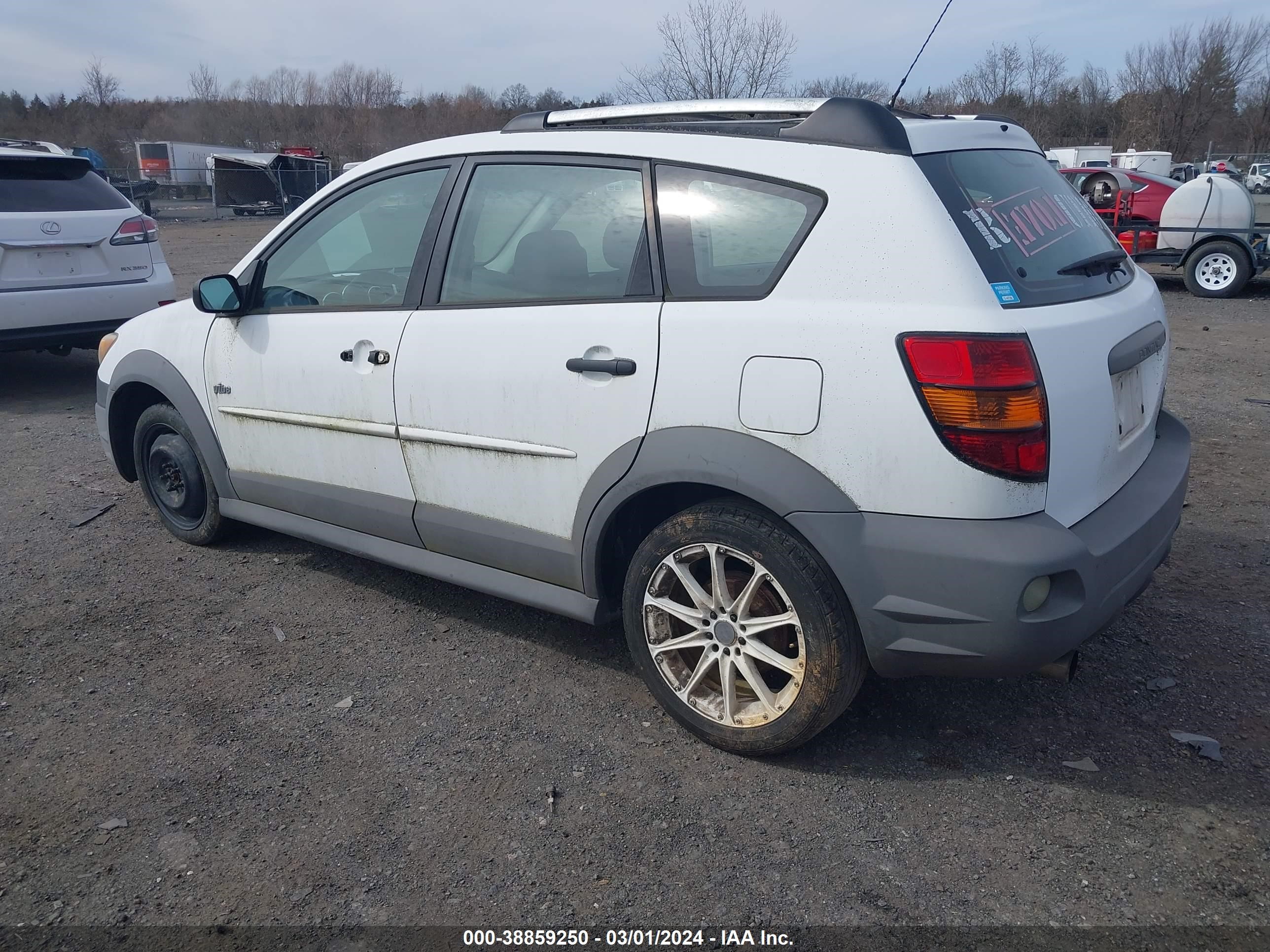 Photo 2 VIN: 5Y2SL62854Z465963 - PONTIAC VIBE 