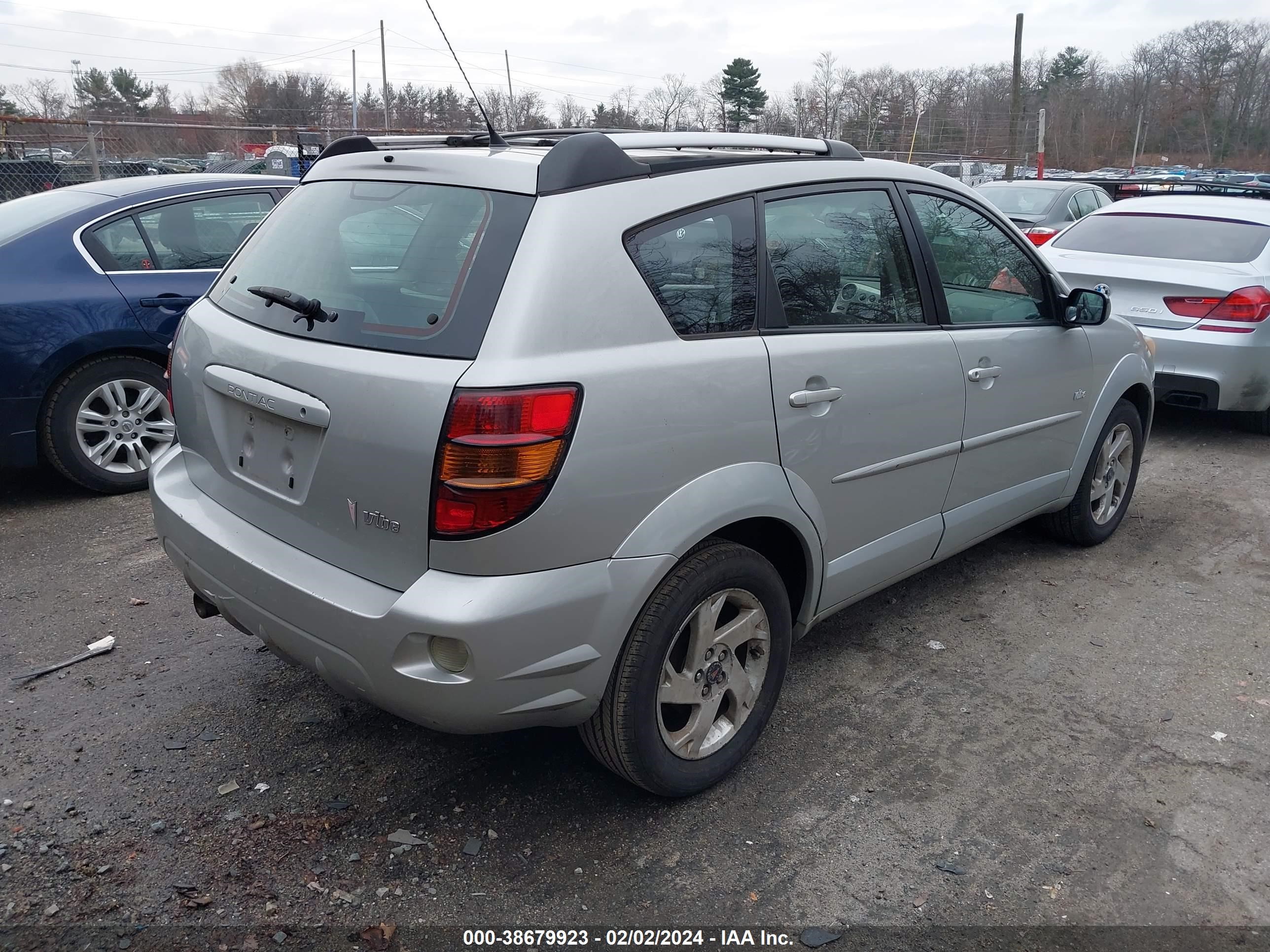 Photo 3 VIN: 5Y2SL62863Z451763 - PONTIAC VIBE 