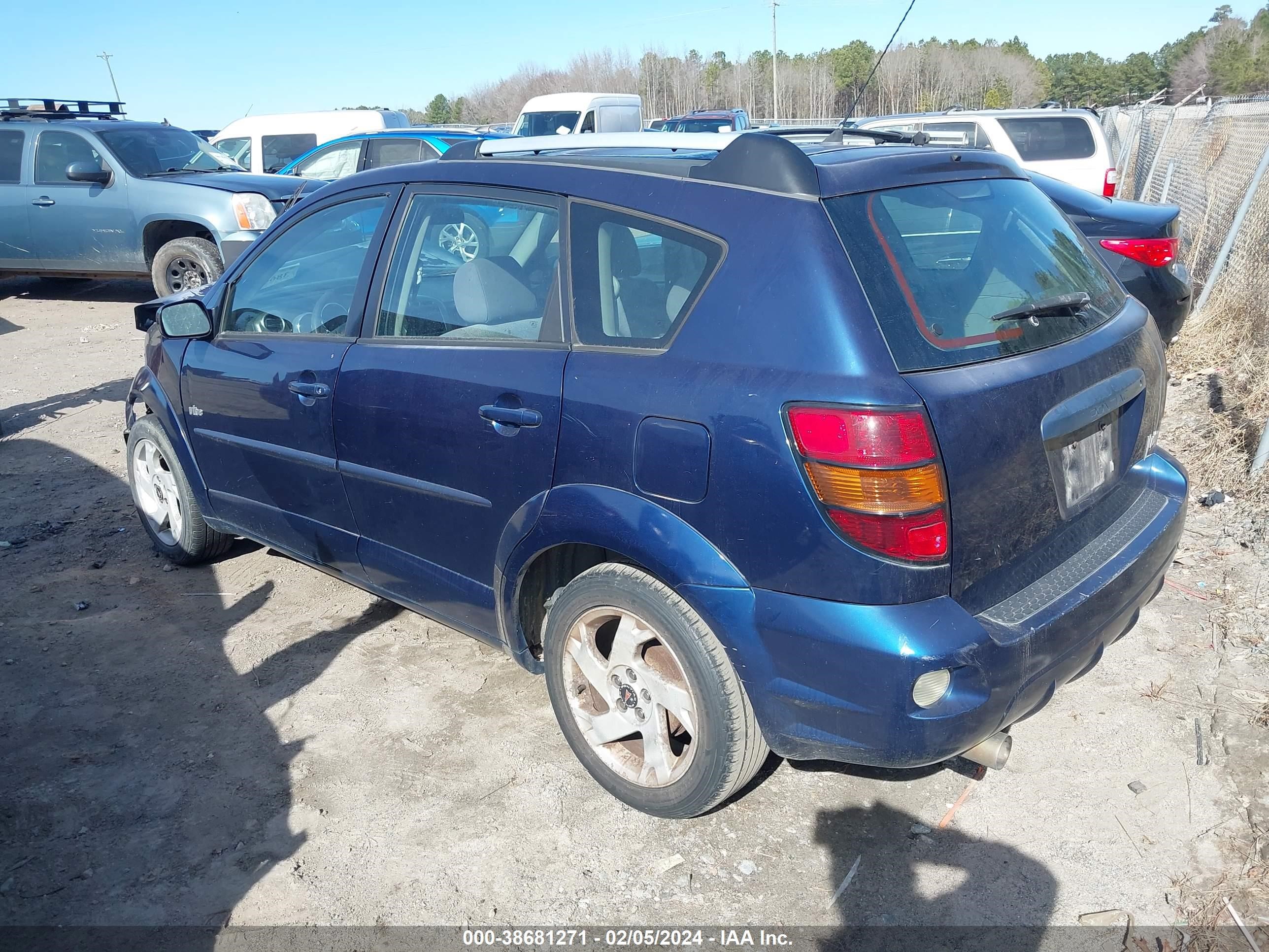 Photo 2 VIN: 5Y2SL62873Z466949 - PONTIAC VIBE 