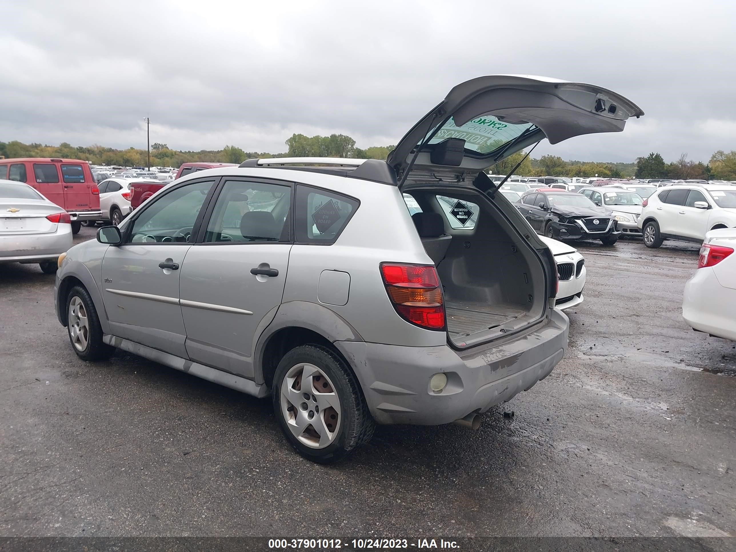 Photo 2 VIN: 5Y2SL62874Z465124 - PONTIAC VIBE 