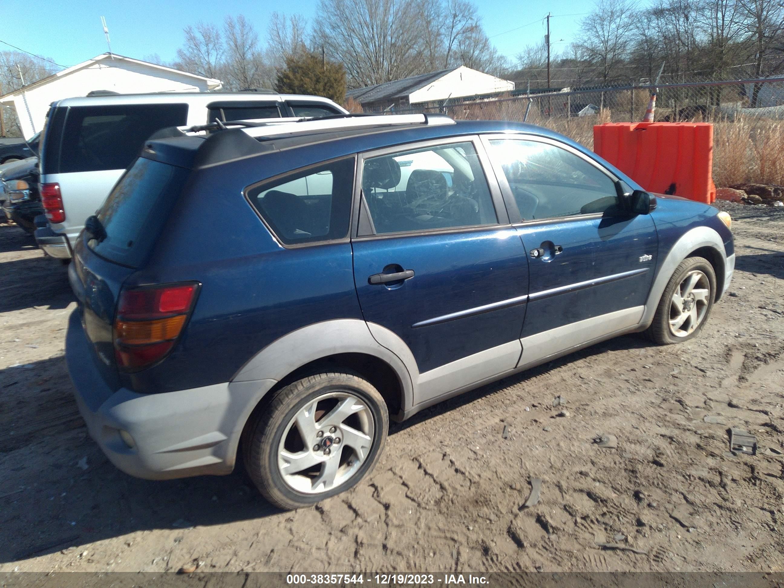 Photo 3 VIN: 5Y2SL62883Z426668 - PONTIAC VIBE 