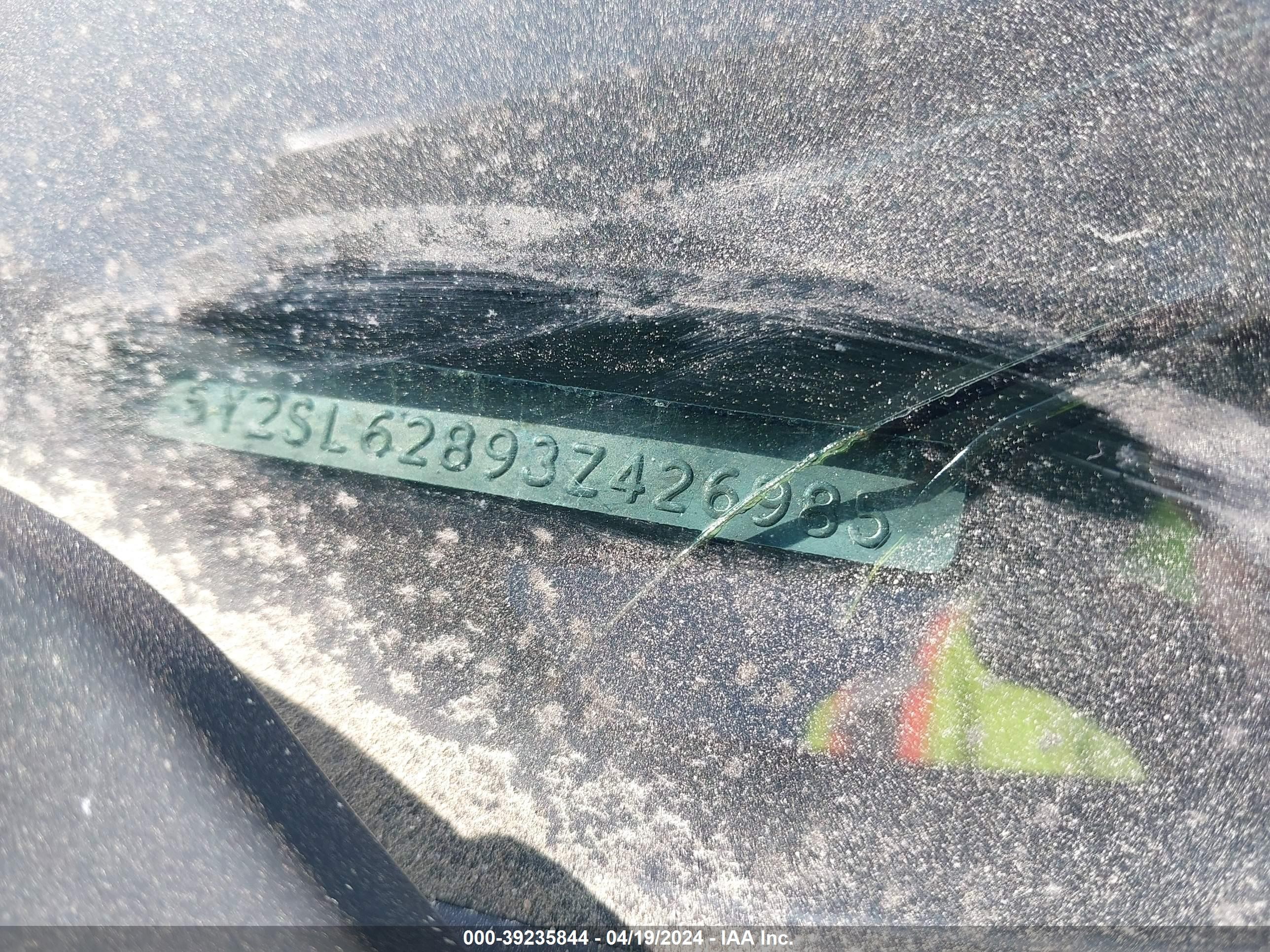 Photo 8 VIN: 5Y2SL62893Z426985 - PONTIAC VIBE 