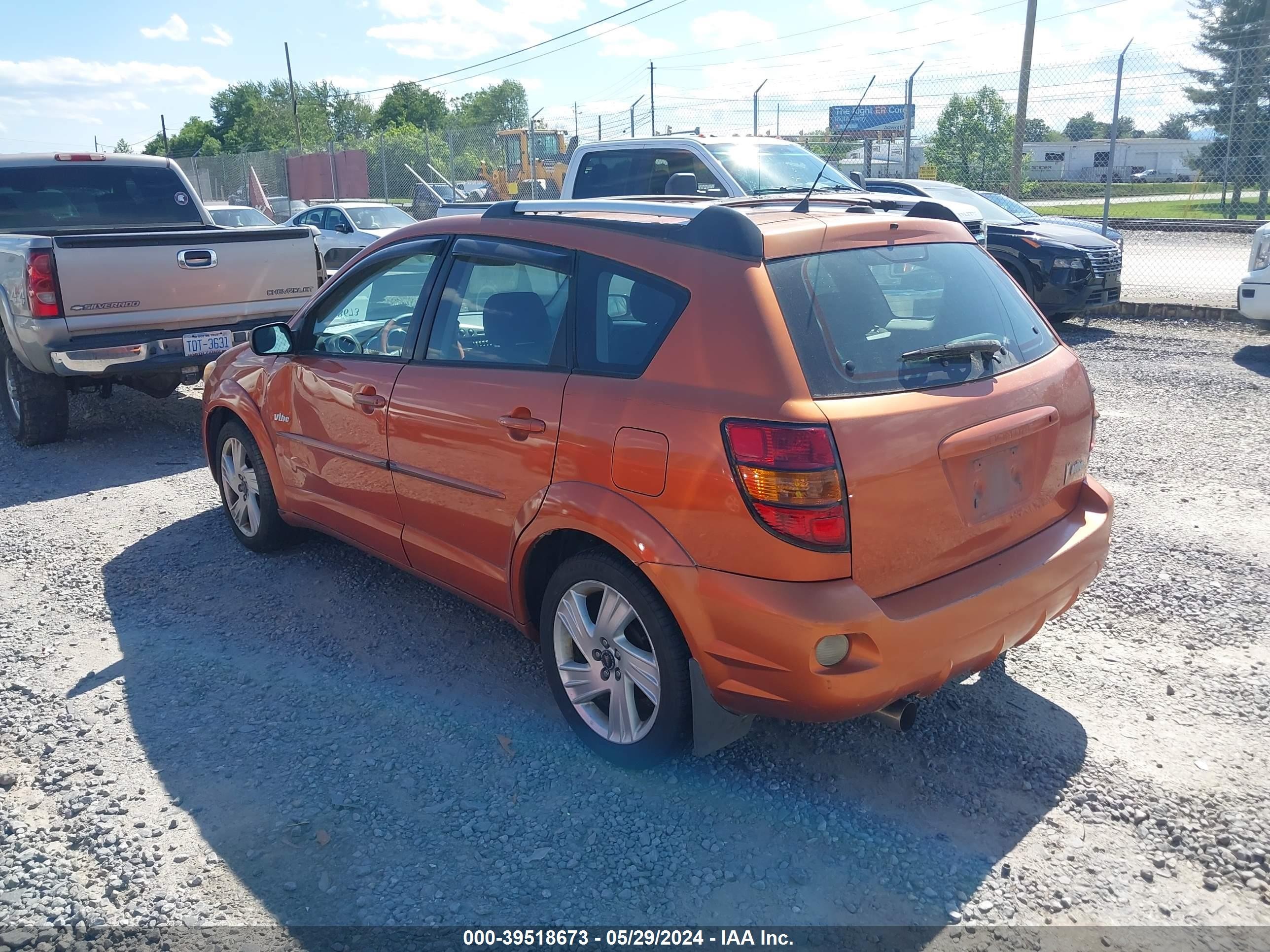 Photo 2 VIN: 5Y2SL628X4Z404205 - PONTIAC VIBE 