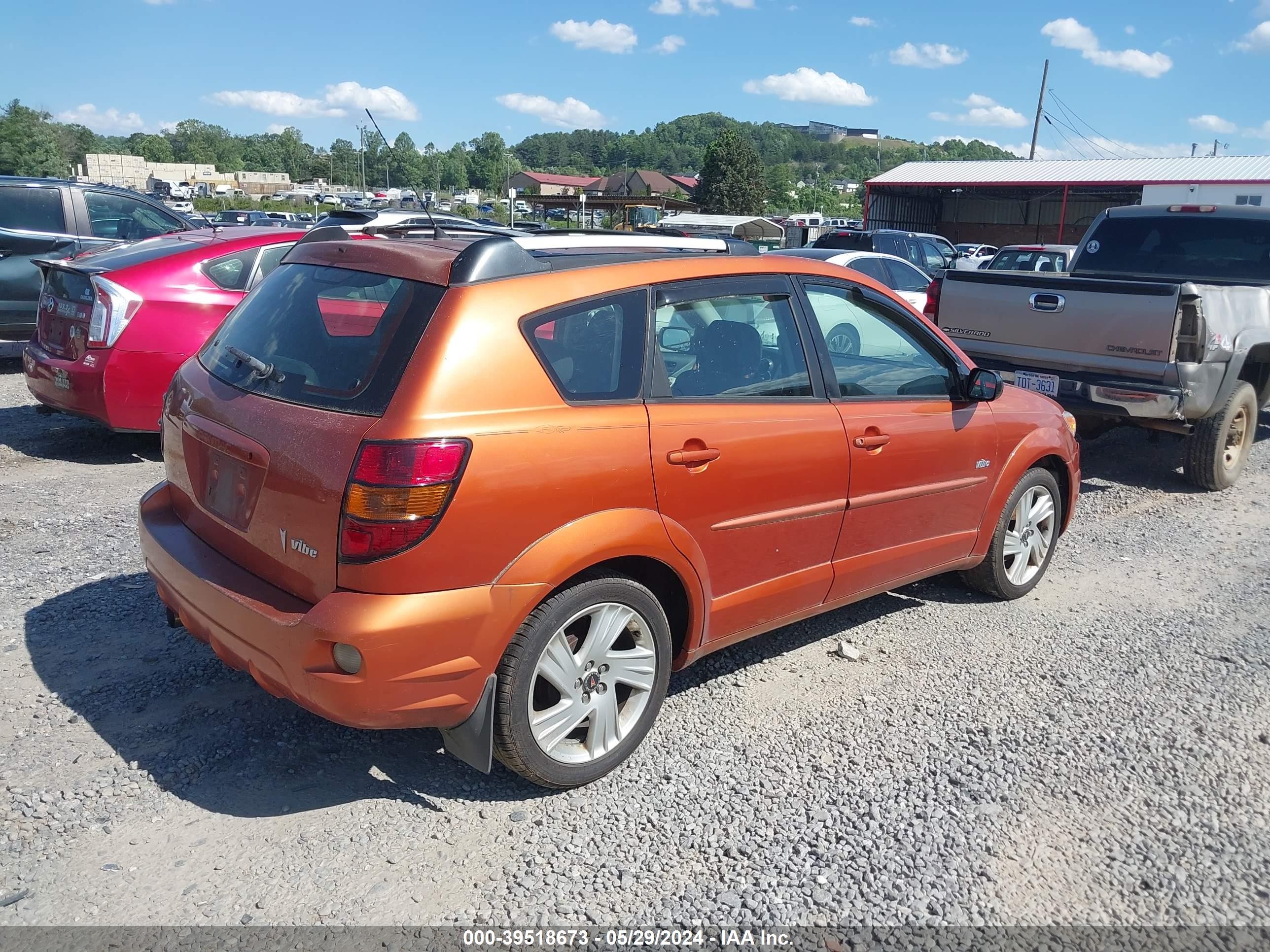 Photo 3 VIN: 5Y2SL628X4Z404205 - PONTIAC VIBE 