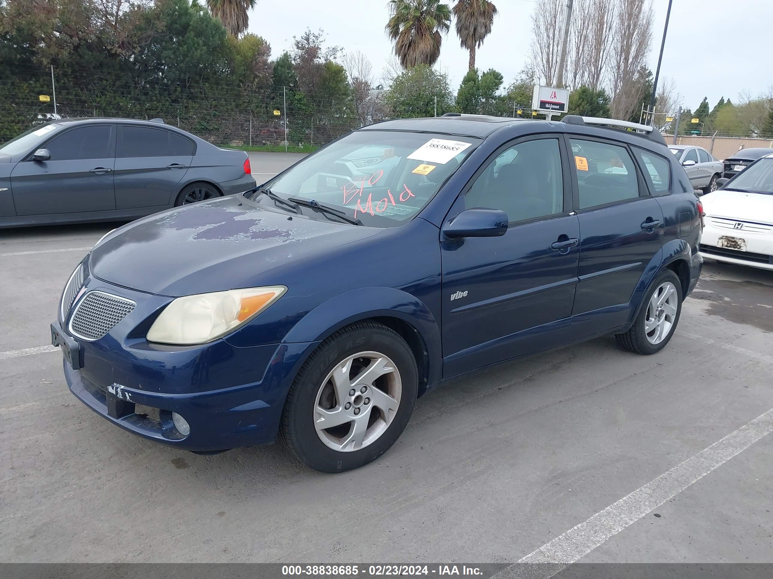 Photo 1 VIN: 5Y2SL63805Z469998 - PONTIAC VIBE 