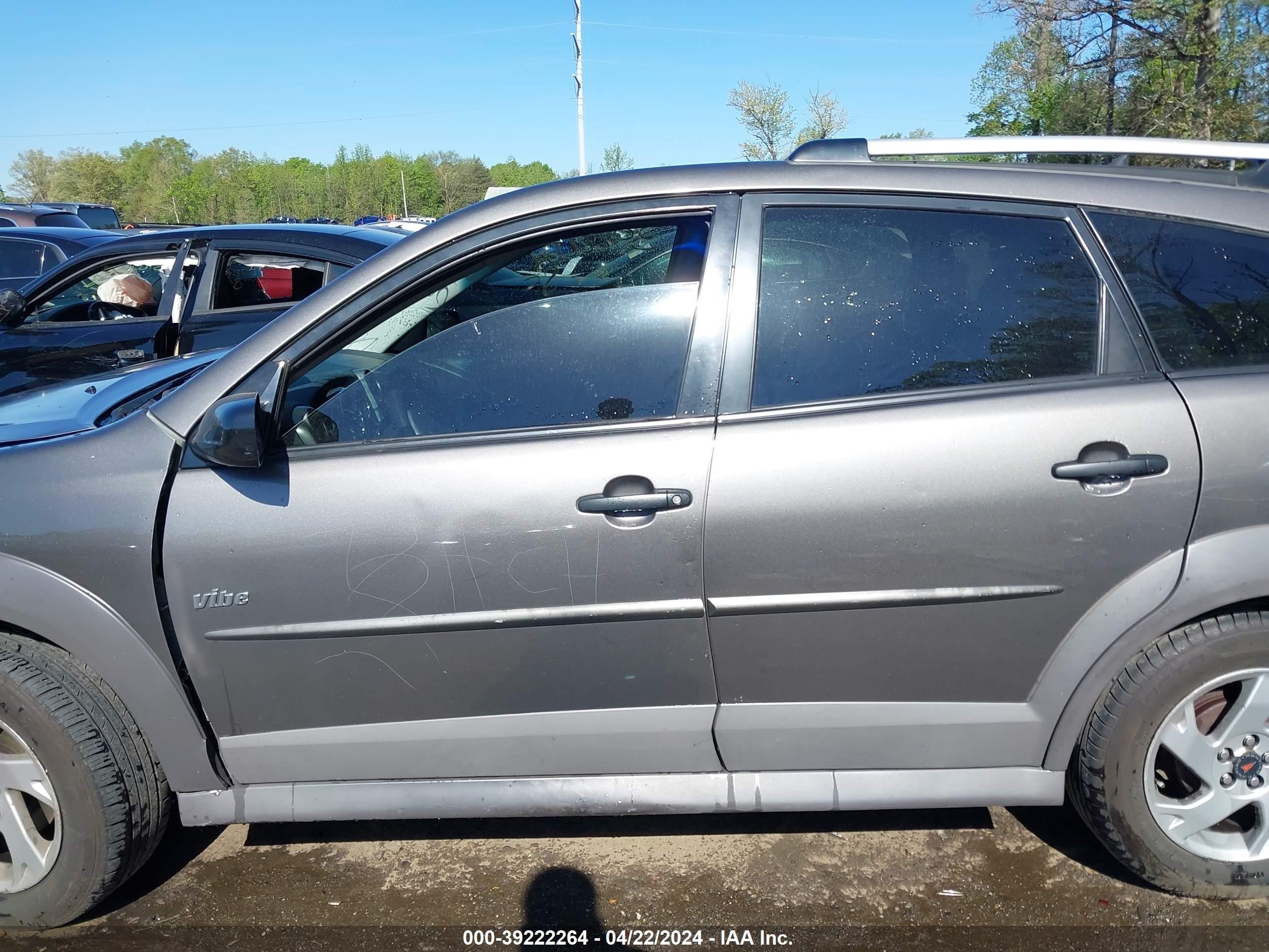 Photo 14 VIN: 5Y2SL63825Z482882 - PONTIAC VIBE 