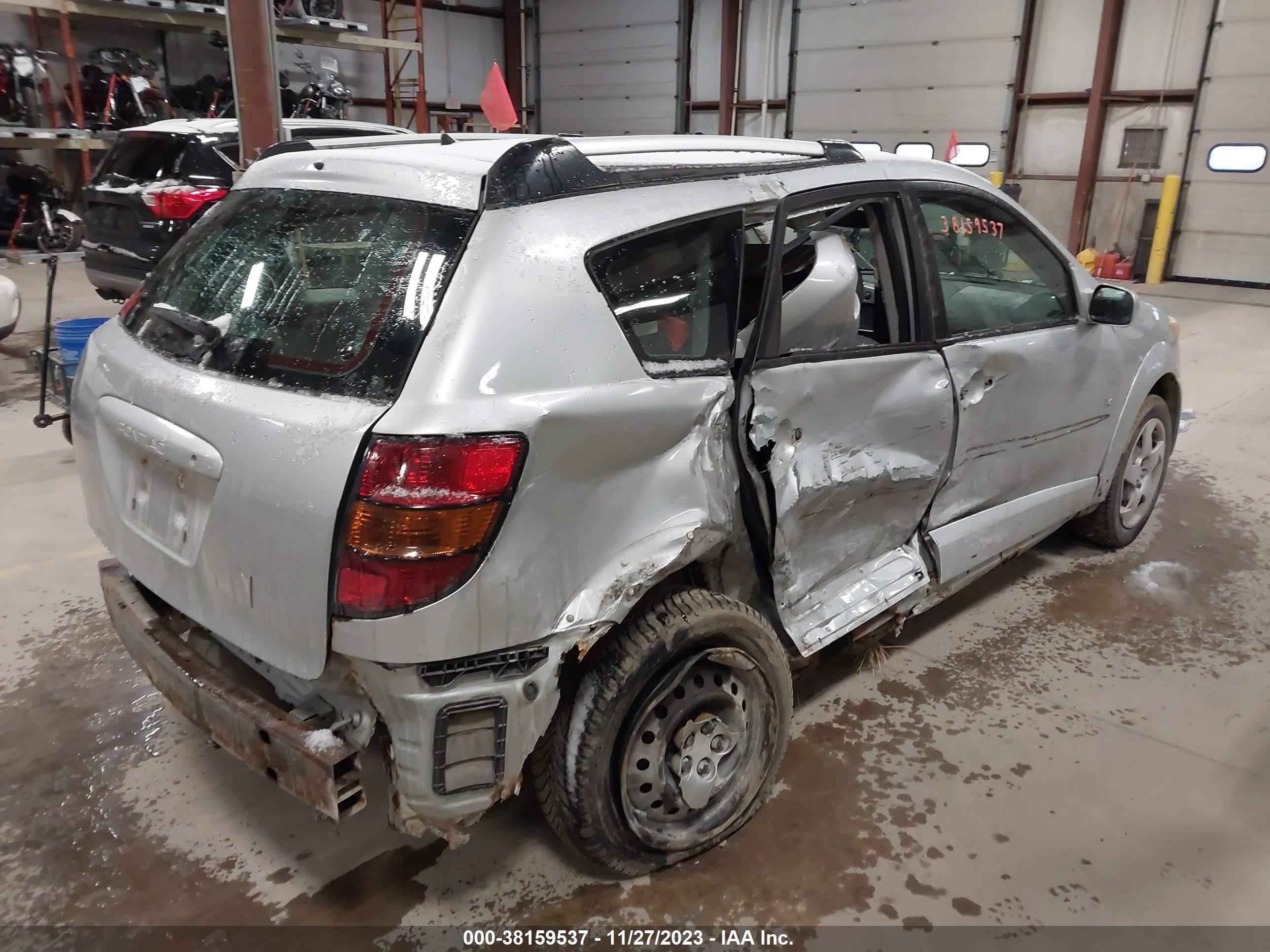 Photo 3 VIN: 5Y2SL63845Z402613 - PONTIAC VIBE 