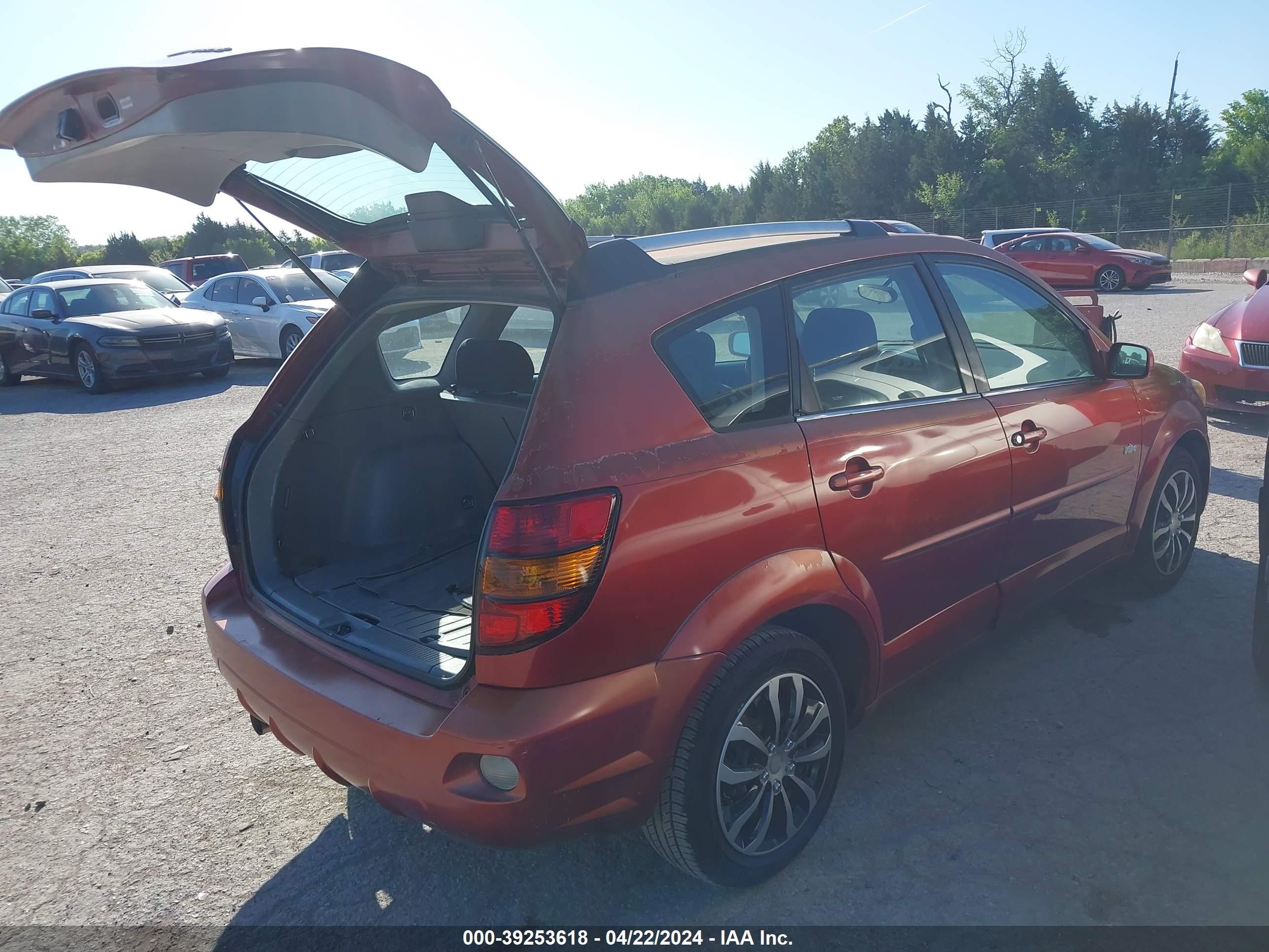 Photo 3 VIN: 5Y2SL63855Z428413 - PONTIAC VIBE 