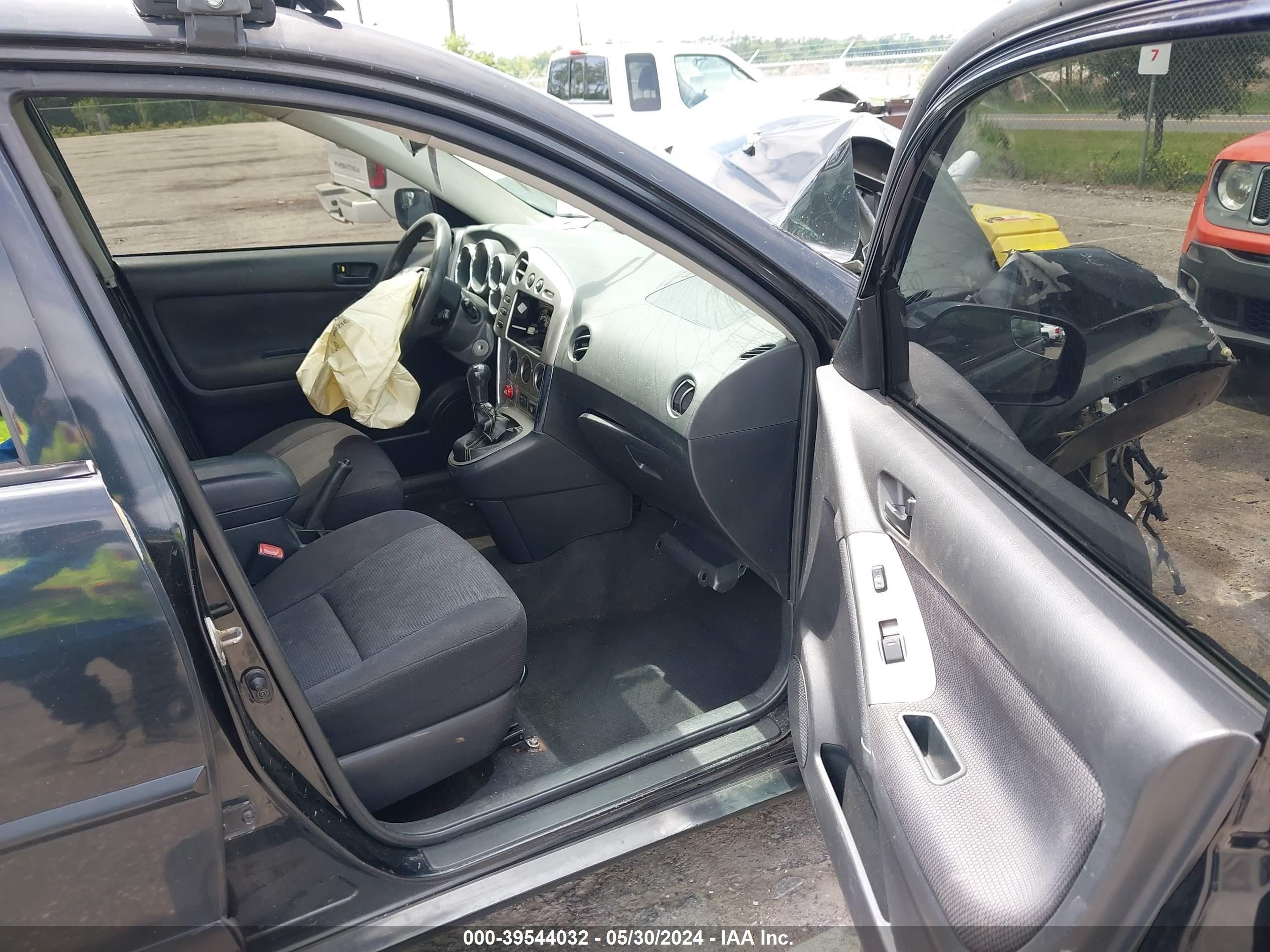 Photo 4 VIN: 5Y2SL63865Z428288 - PONTIAC VIBE 