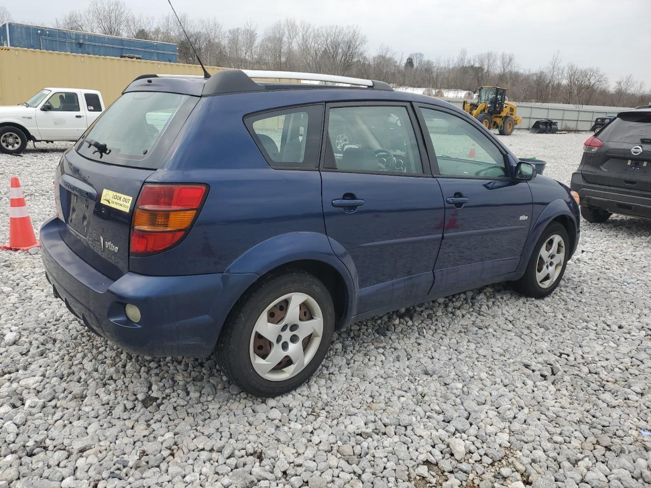 Photo 2 VIN: 5Y2SL63885Z479033 - PONTIAC VIBE 