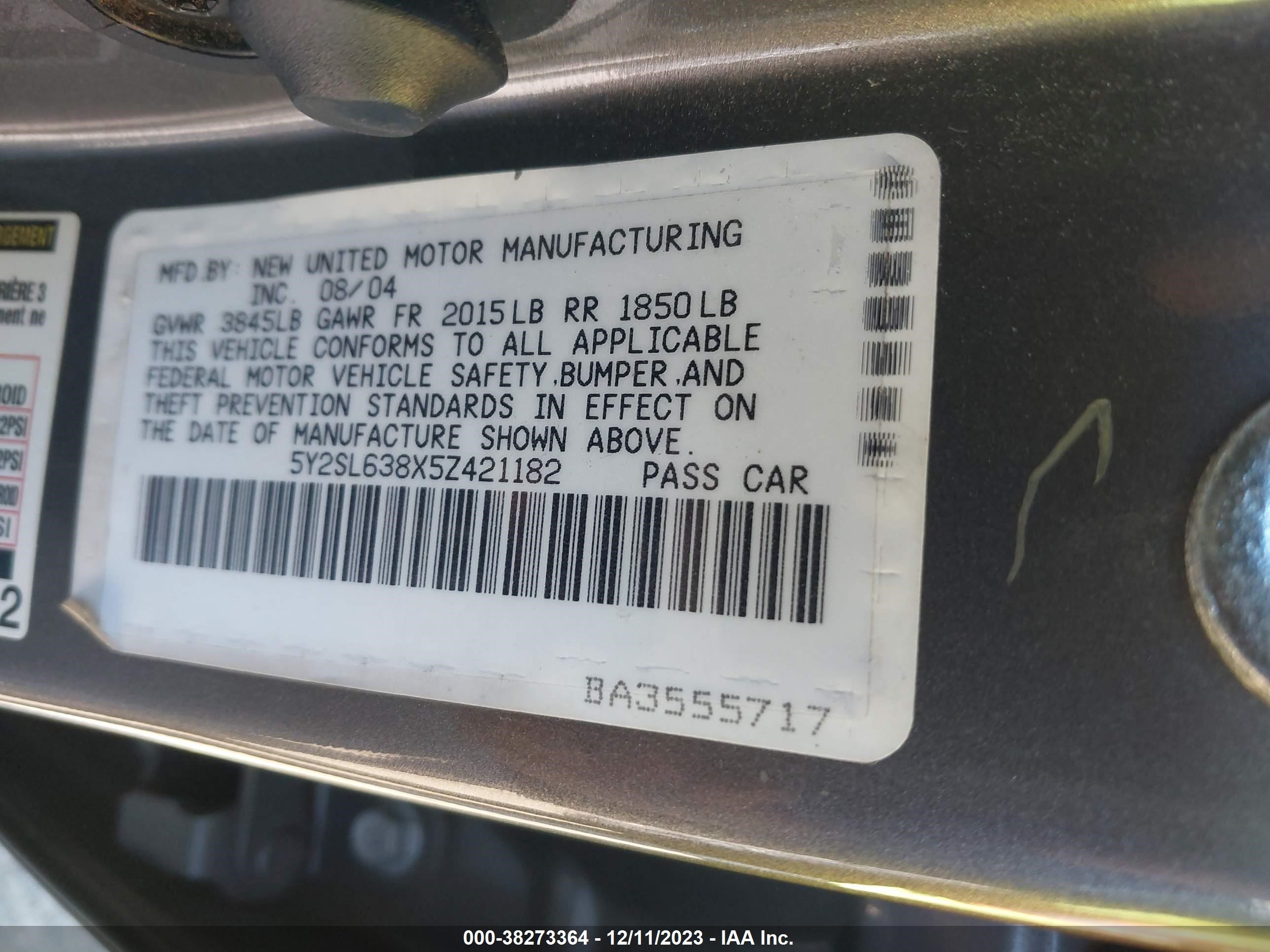 Photo 8 VIN: 5Y2SL638X5Z421182 - PONTIAC VIBE 