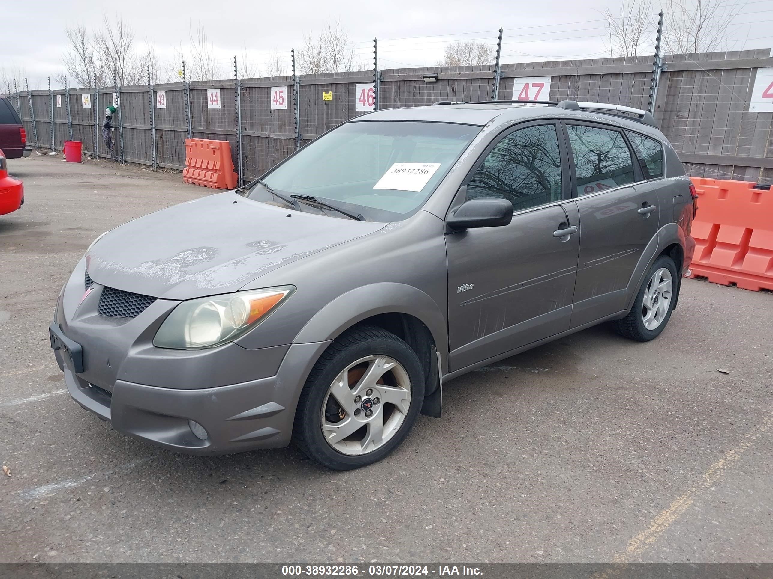 Photo 1 VIN: 5Y2SL648X3Z433652 - PONTIAC VIBE 