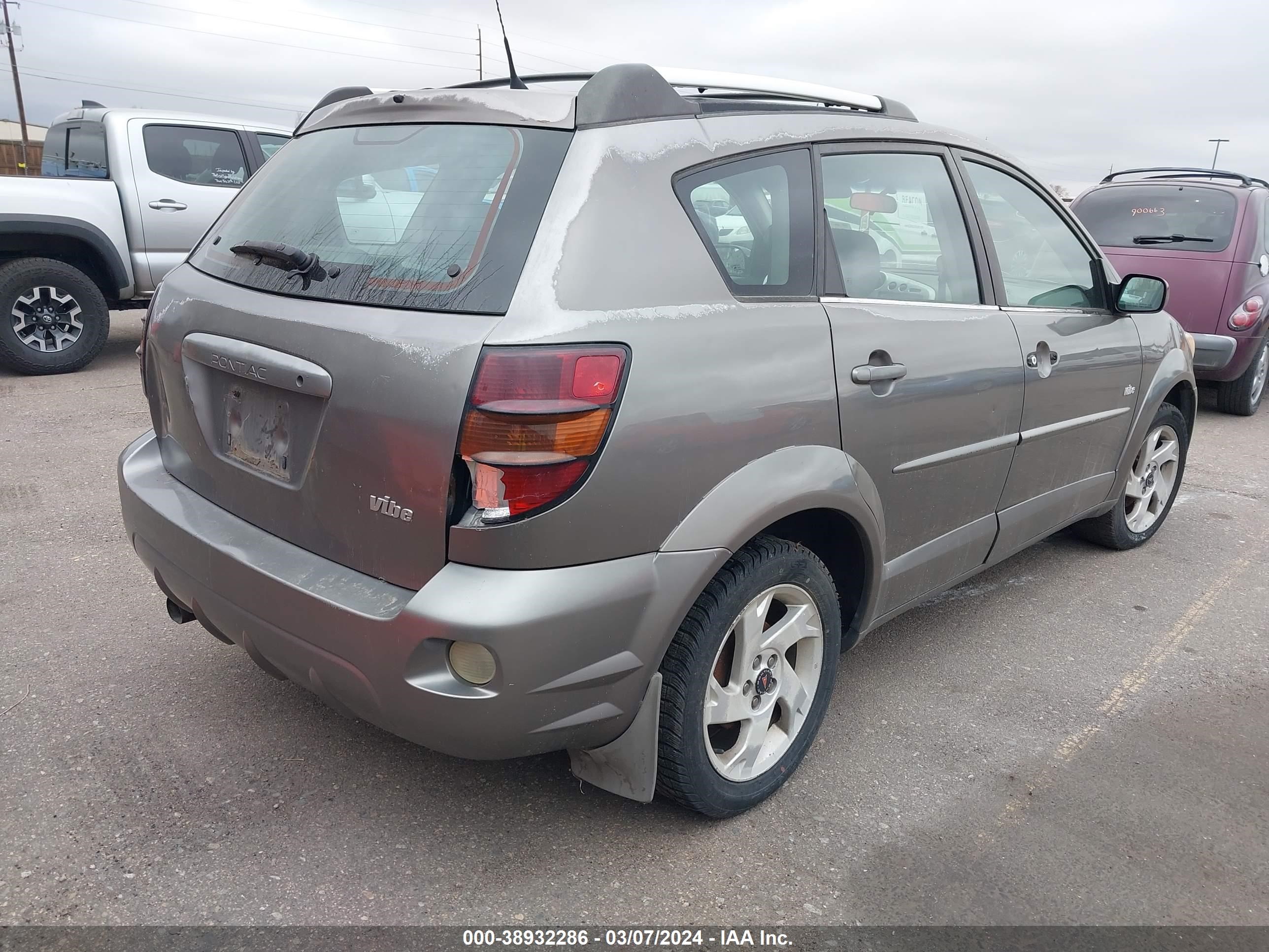 Photo 3 VIN: 5Y2SL648X3Z433652 - PONTIAC VIBE 