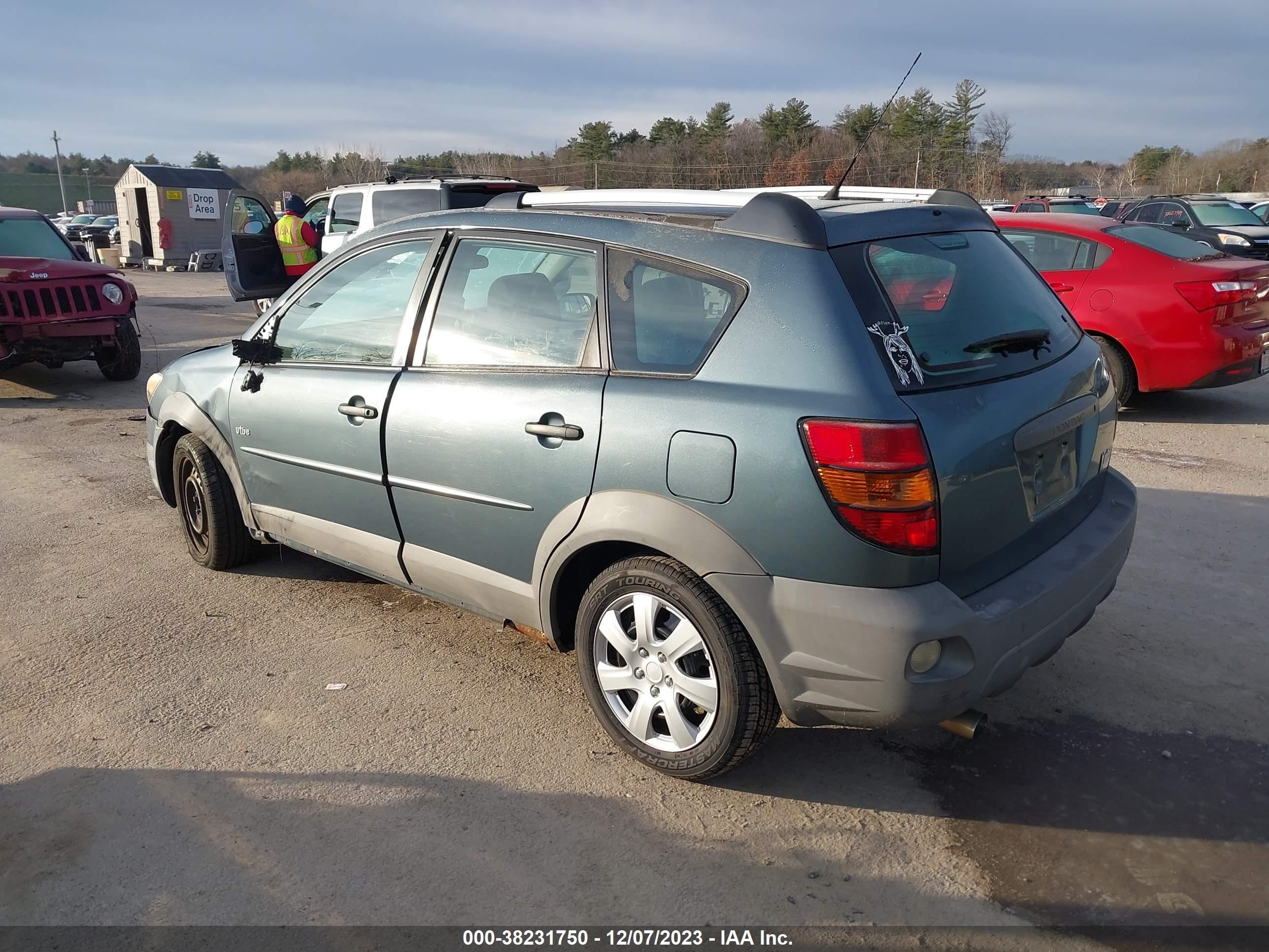 Photo 2 VIN: 5Y2SL65817Z437724 - PONTIAC VIBE 