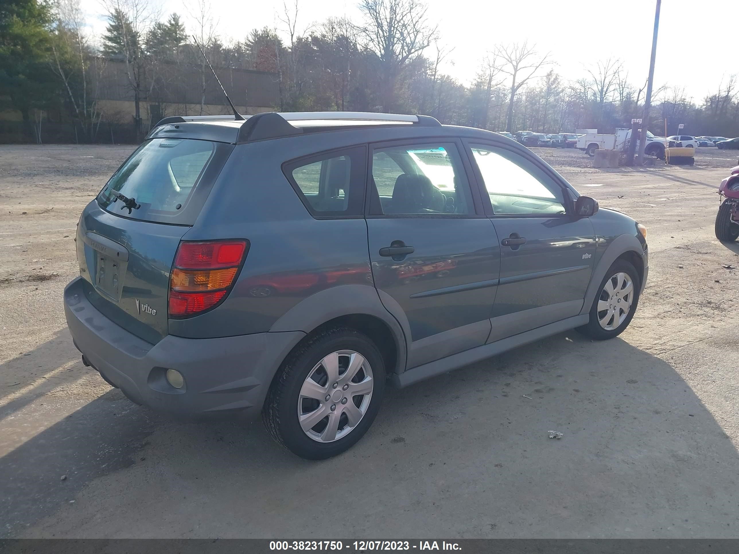 Photo 3 VIN: 5Y2SL65817Z437724 - PONTIAC VIBE 