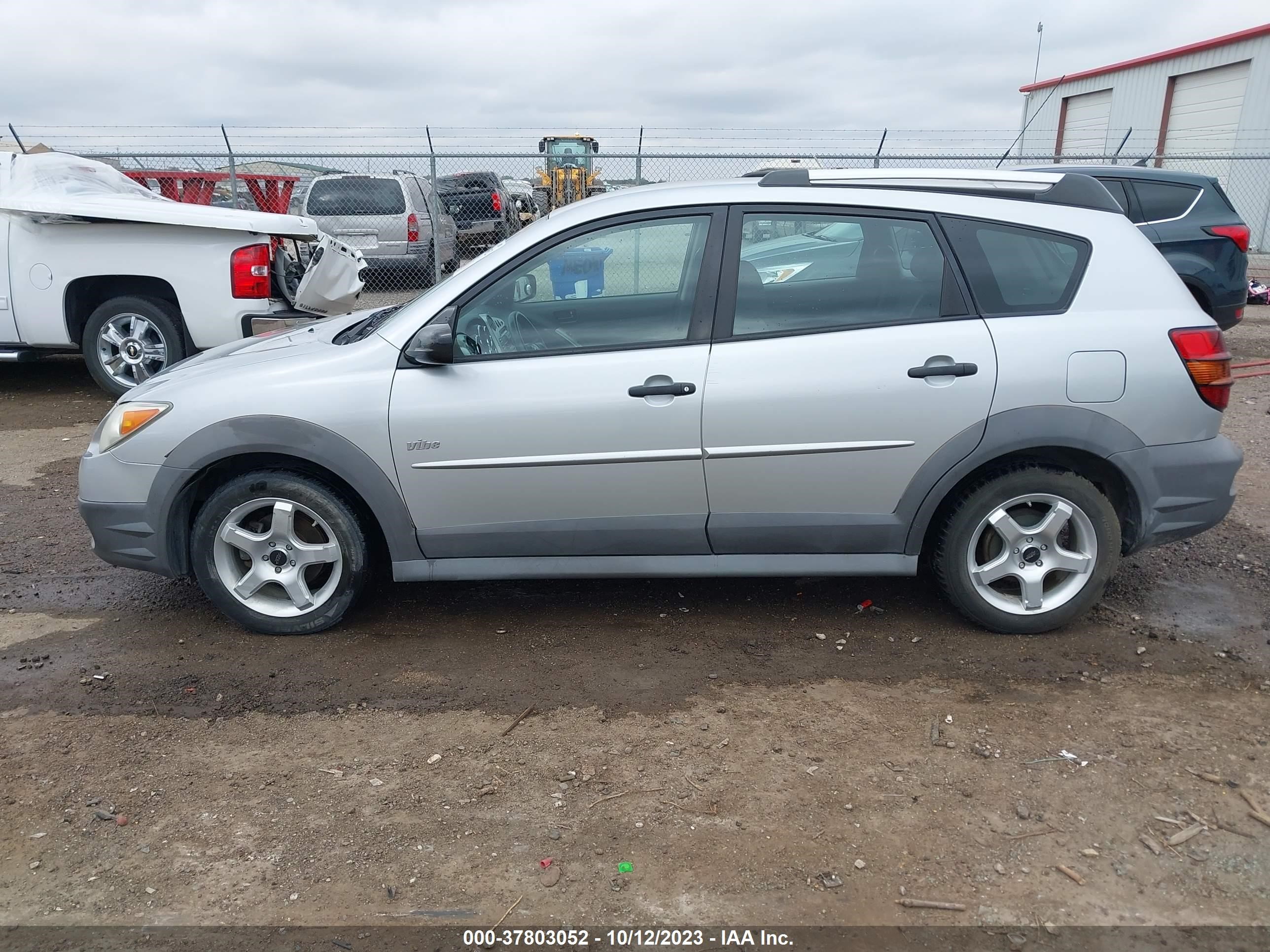 Photo 13 VIN: 5Y2SL65818Z424182 - PONTIAC VIBE 