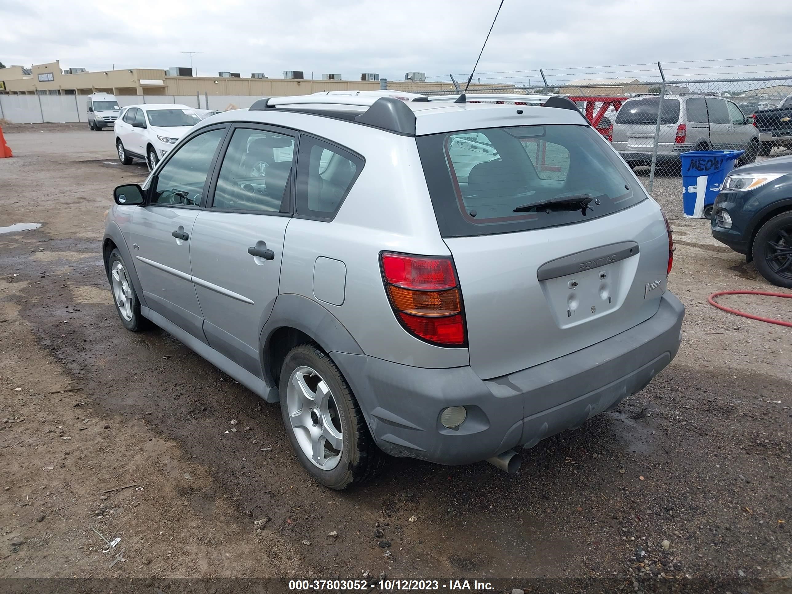 Photo 2 VIN: 5Y2SL65818Z424182 - PONTIAC VIBE 