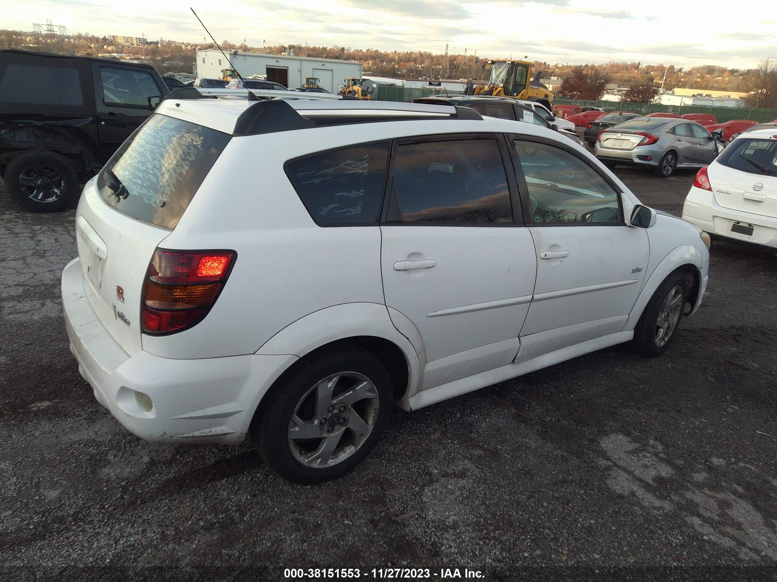 Photo 3 VIN: 5Y2SL65826Z457303 - PONTIAC VIBE 