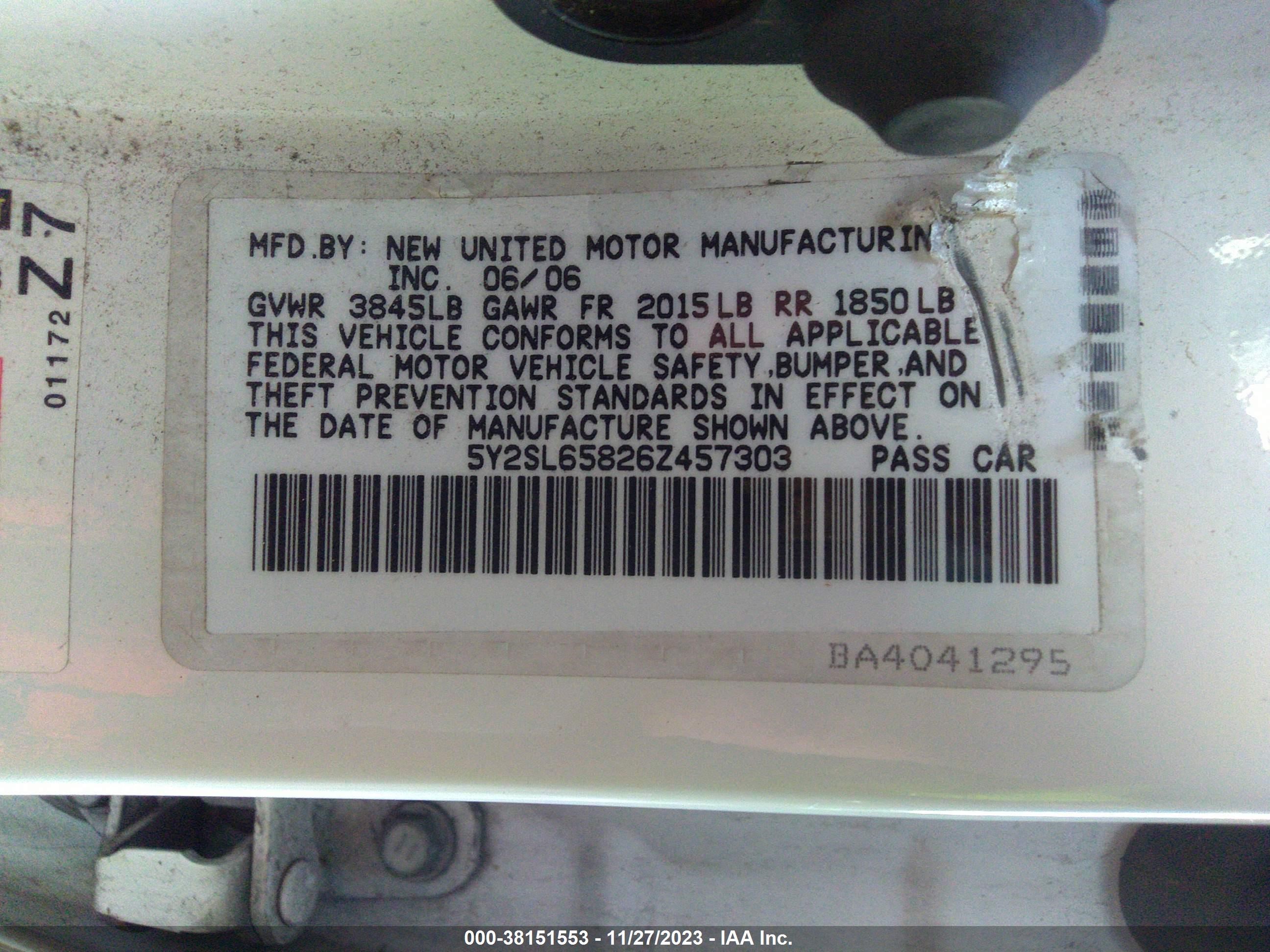 Photo 8 VIN: 5Y2SL65826Z457303 - PONTIAC VIBE 