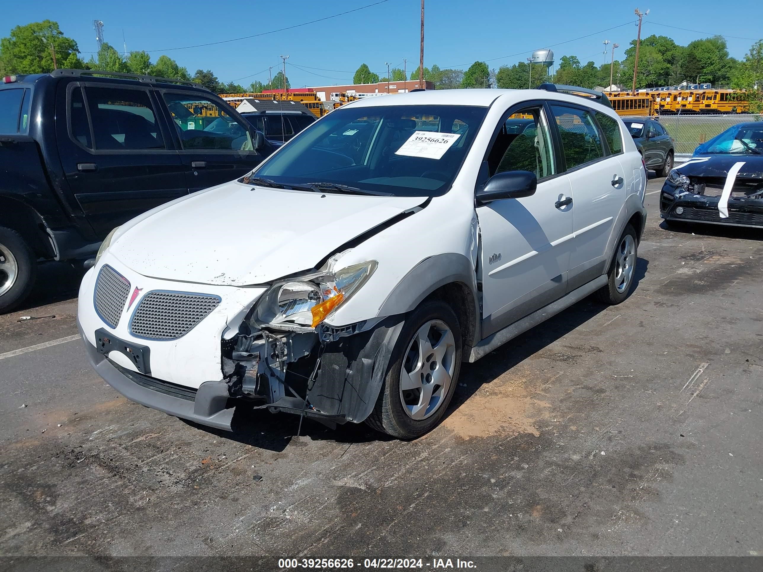 Photo 1 VIN: 5Y2SL65828Z410758 - PONTIAC VIBE 