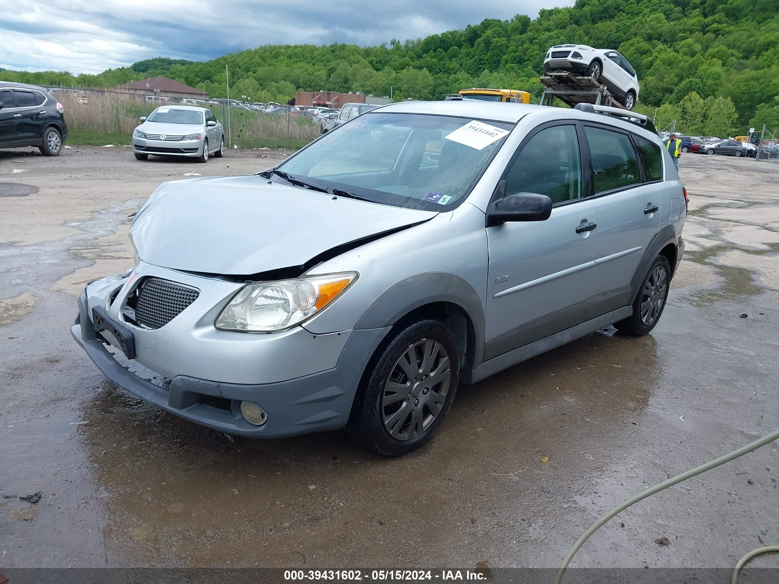 Photo 1 VIN: 5Y2SL65838Z402717 - PONTIAC VIBE 