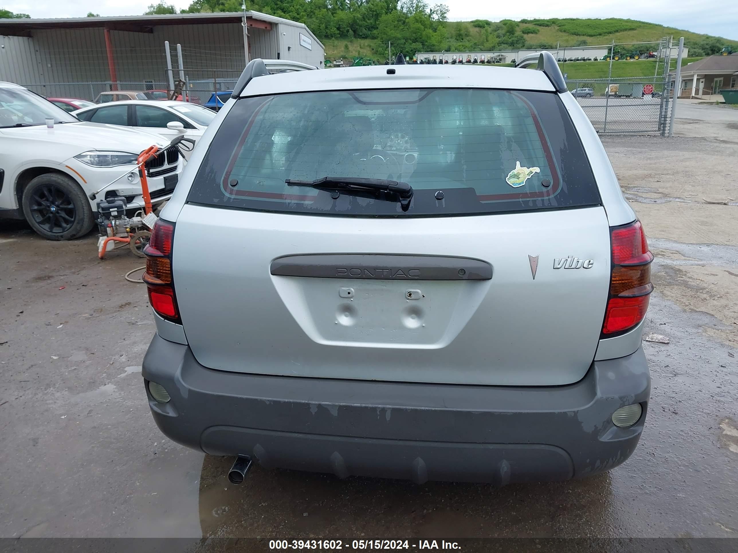 Photo 15 VIN: 5Y2SL65838Z402717 - PONTIAC VIBE 