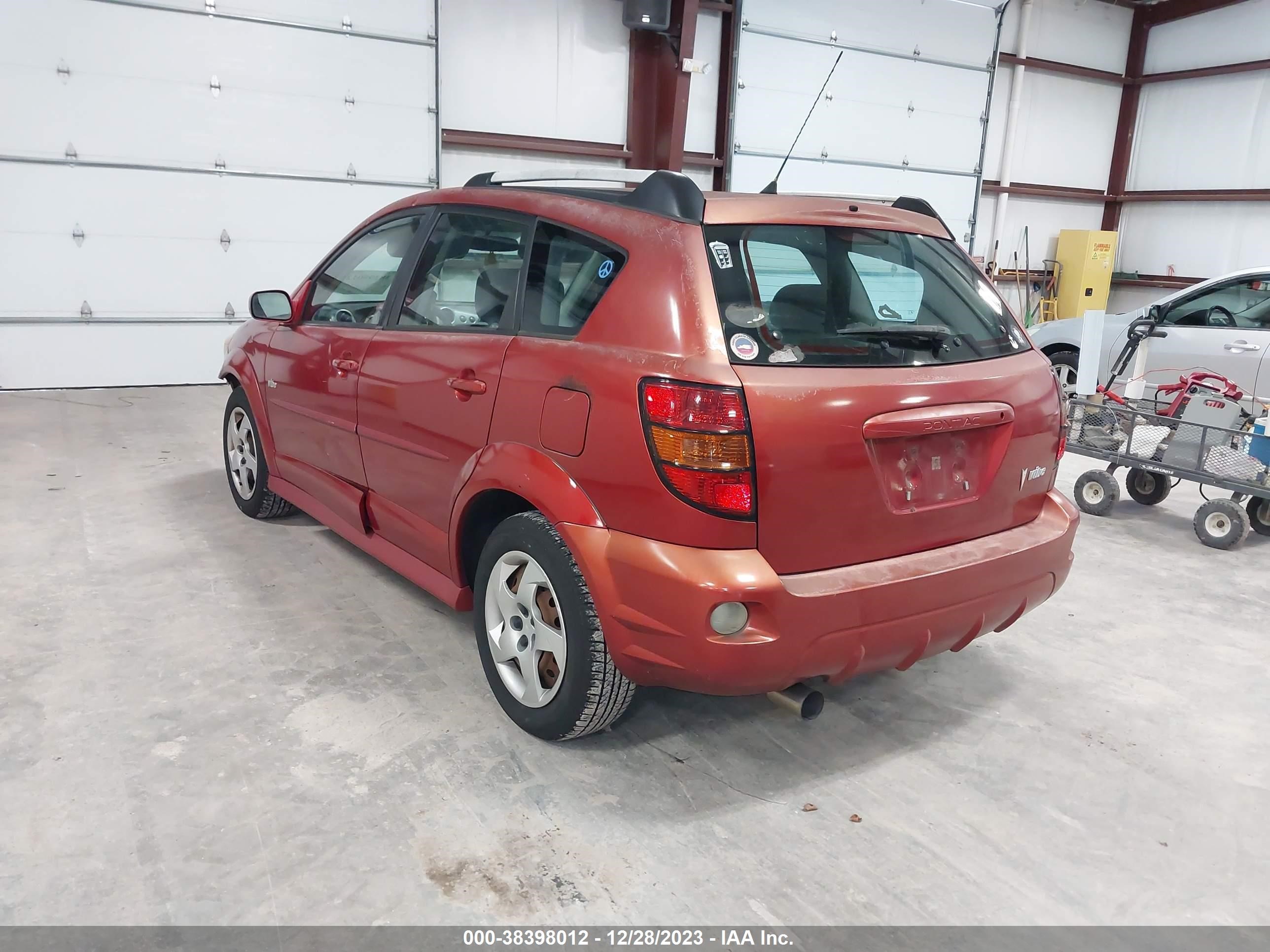 Photo 2 VIN: 5Y2SL65846Z411164 - PONTIAC VIBE 