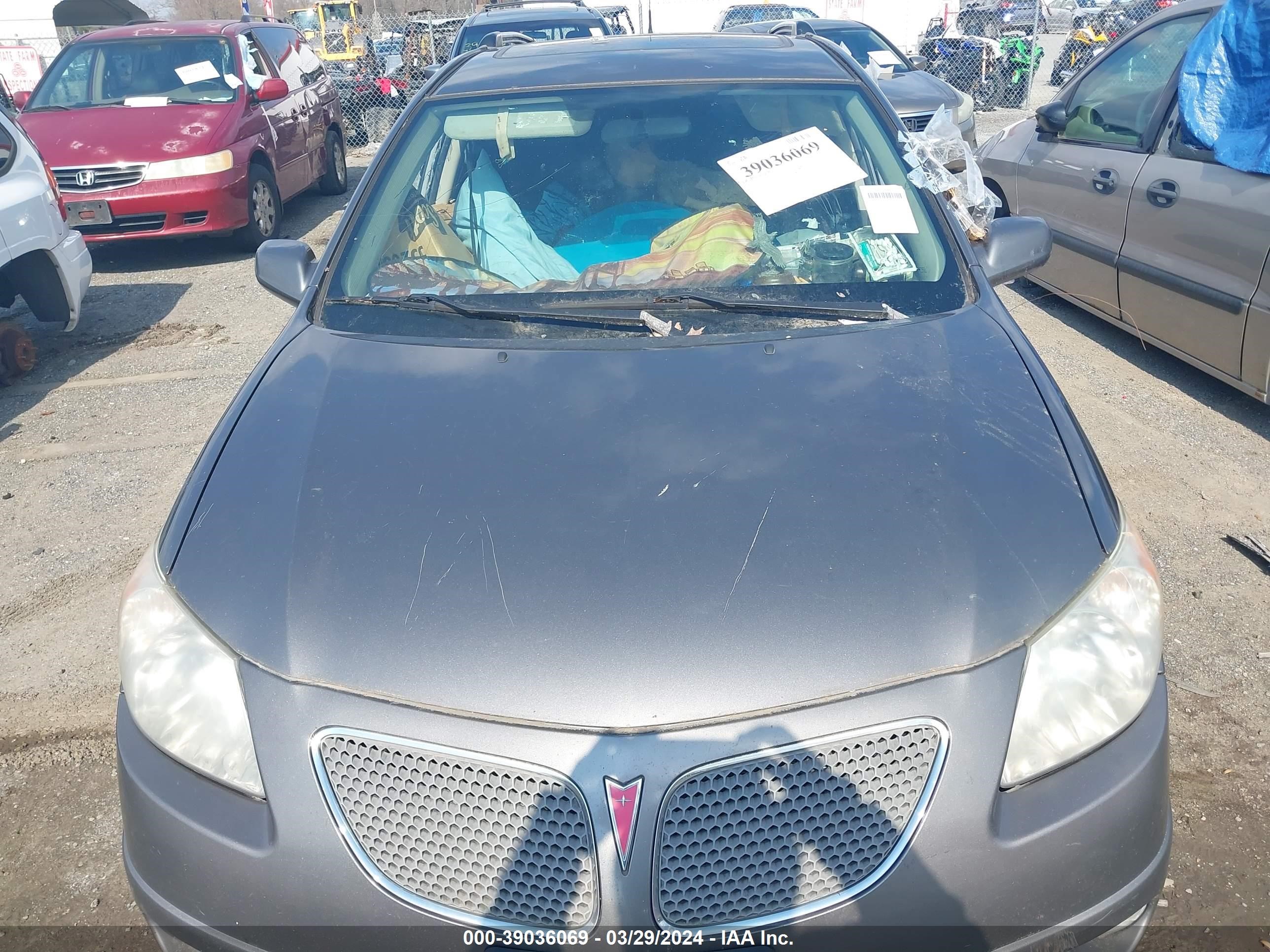 Photo 9 VIN: 5Y2SL65858Z400564 - PONTIAC VIBE 