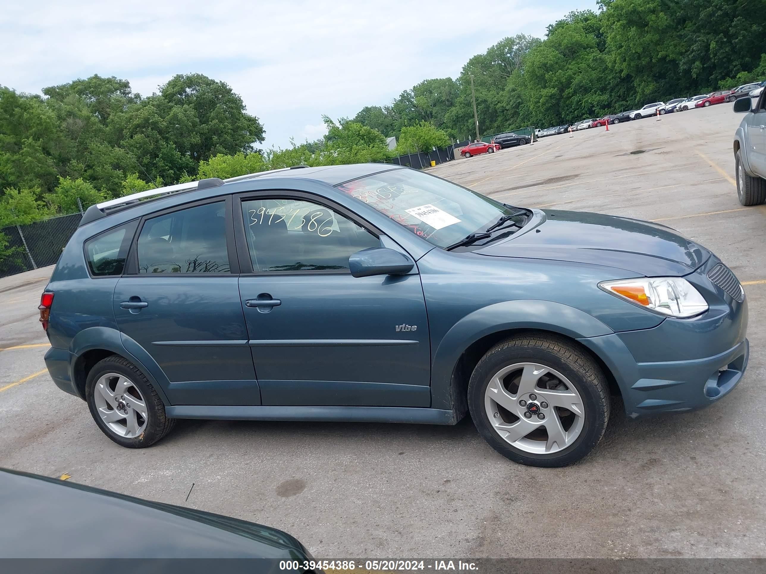 Photo 12 VIN: 5Y2SL65858Z411130 - PONTIAC VIBE 