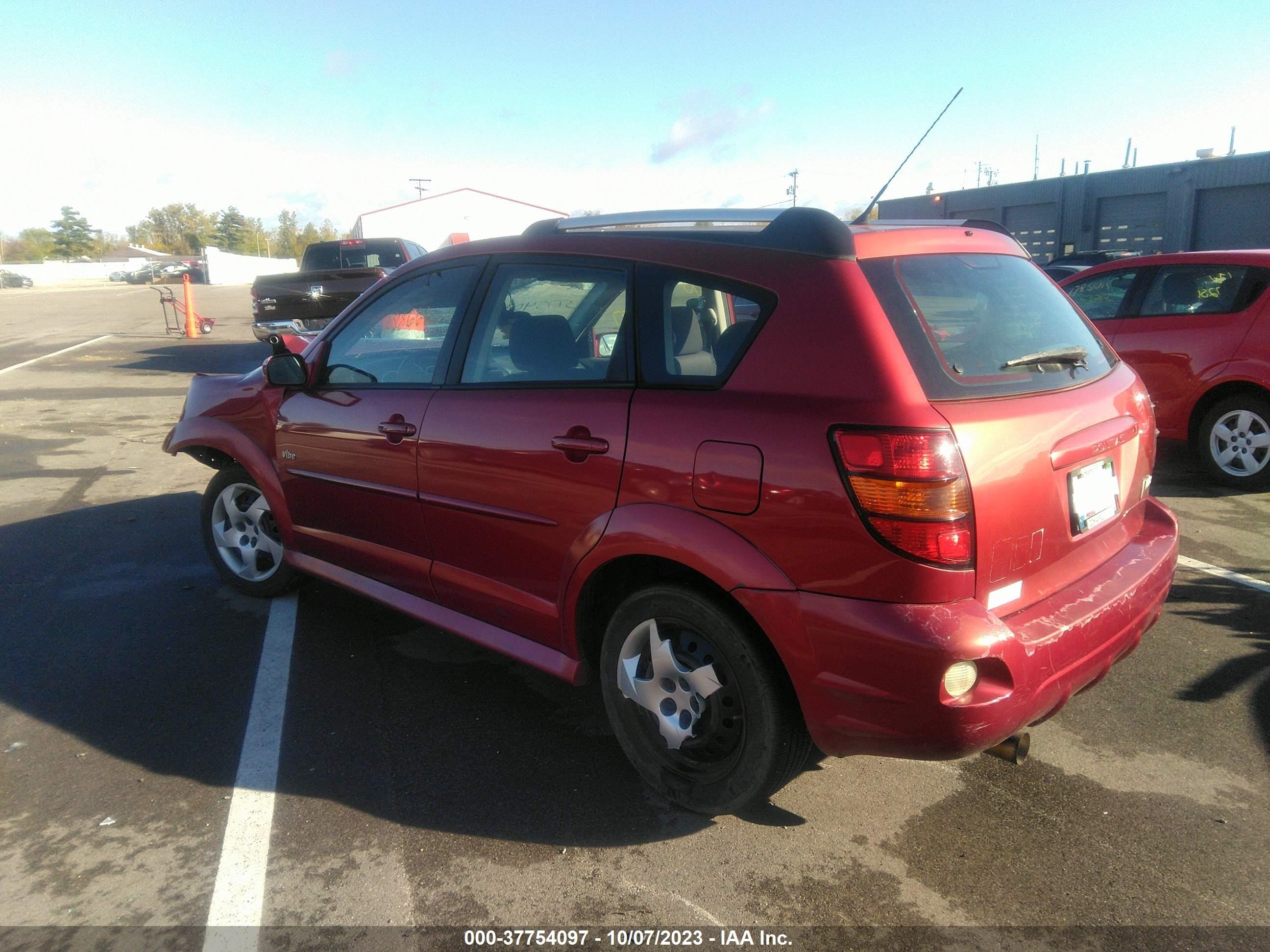 Photo 2 VIN: 5Y2SL65868Z422623 - PONTIAC VIBE 