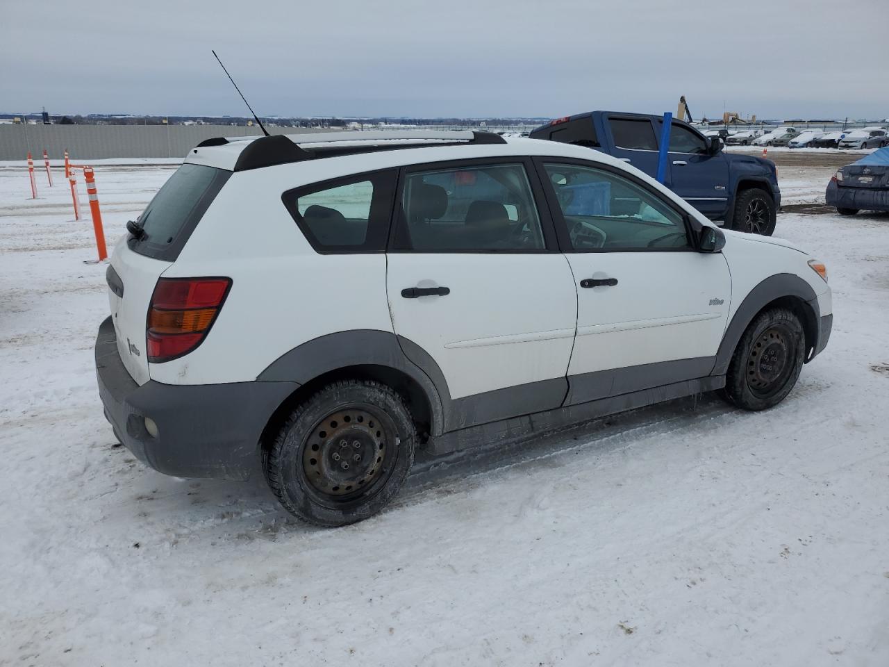 Photo 2 VIN: 5Y2SL65876Z402698 - PONTIAC VIBE 