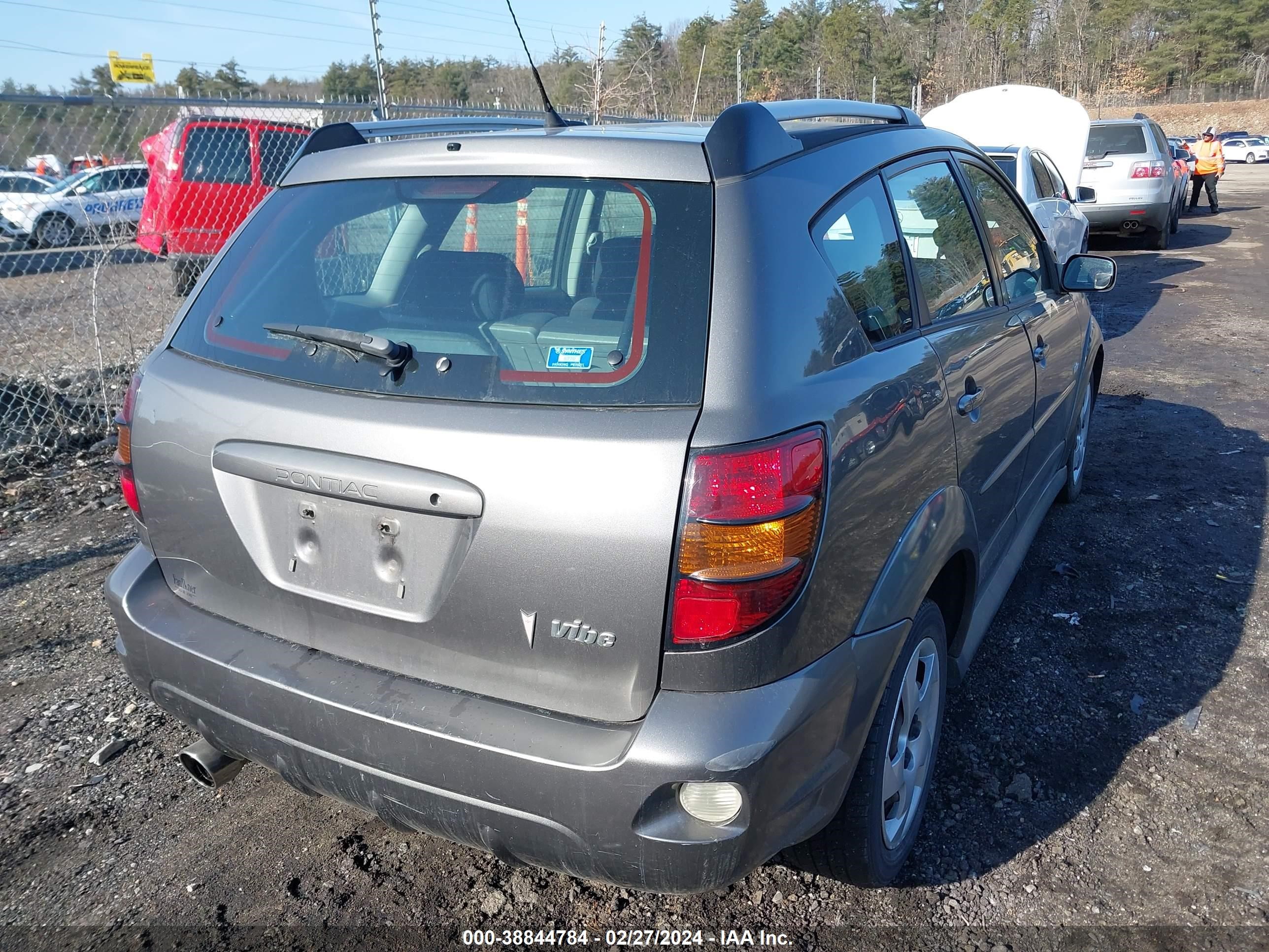 Photo 3 VIN: 5Y2SL65876Z421493 - PONTIAC VIBE 