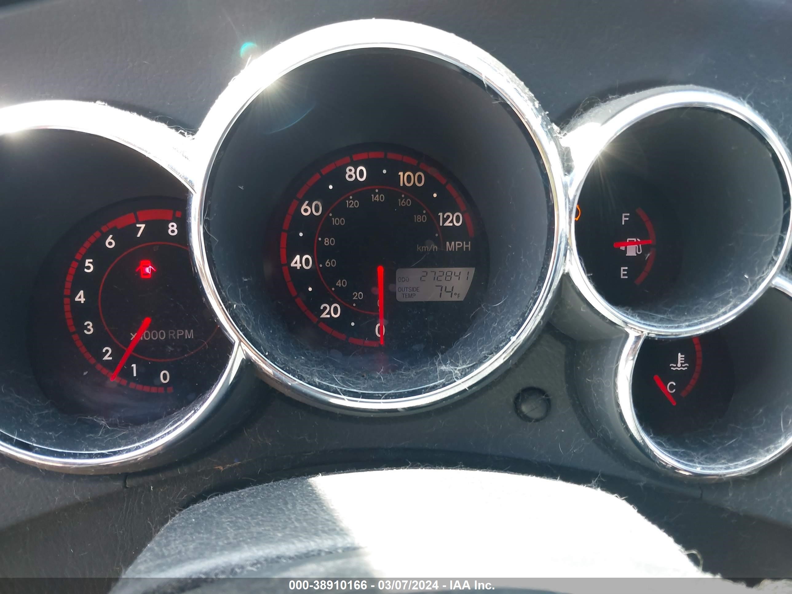 Photo 6 VIN: 5Y2SL65886Z408462 - PONTIAC VIBE 