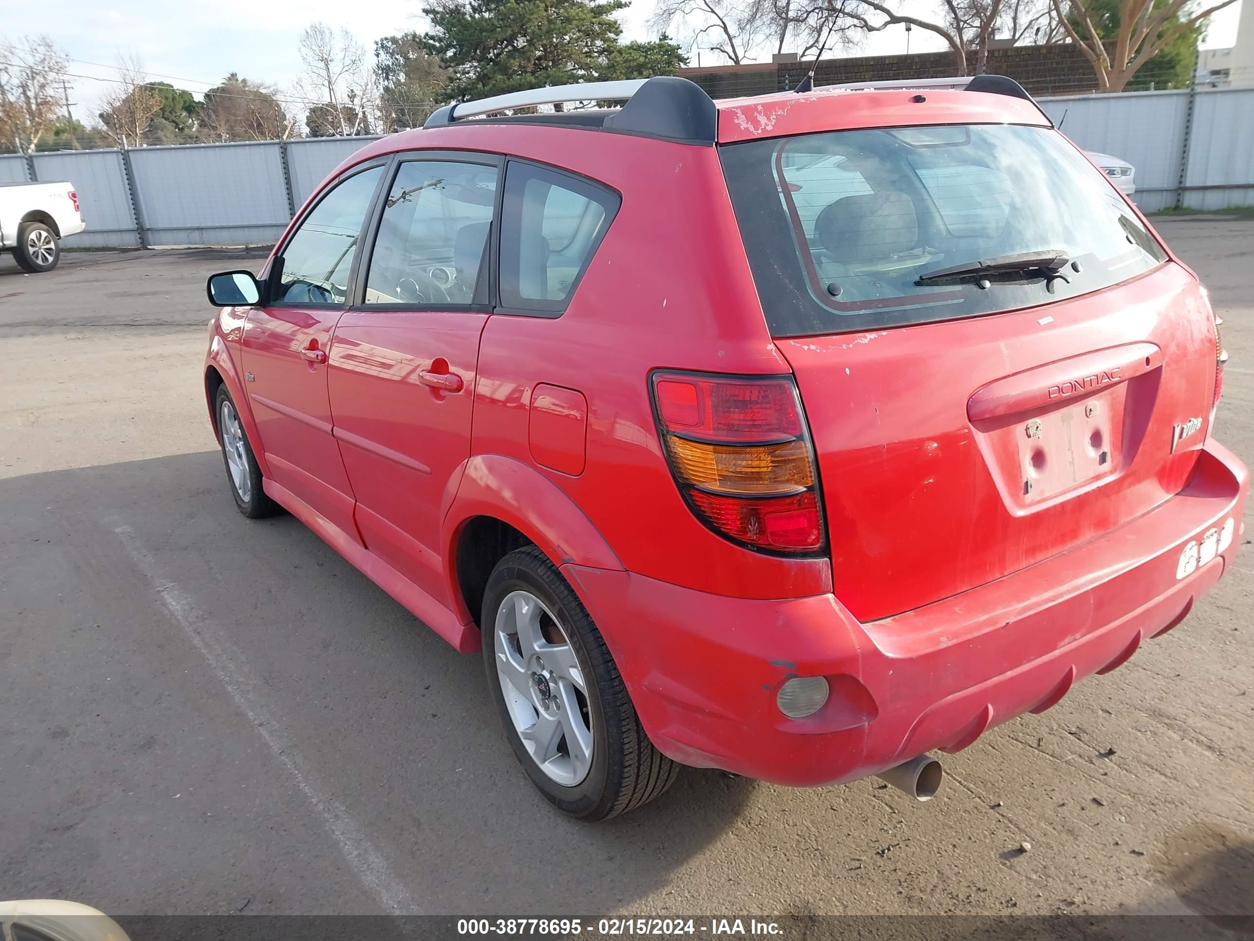 Photo 2 VIN: 5Y2SL658X6Z426252 - PONTIAC VIBE 