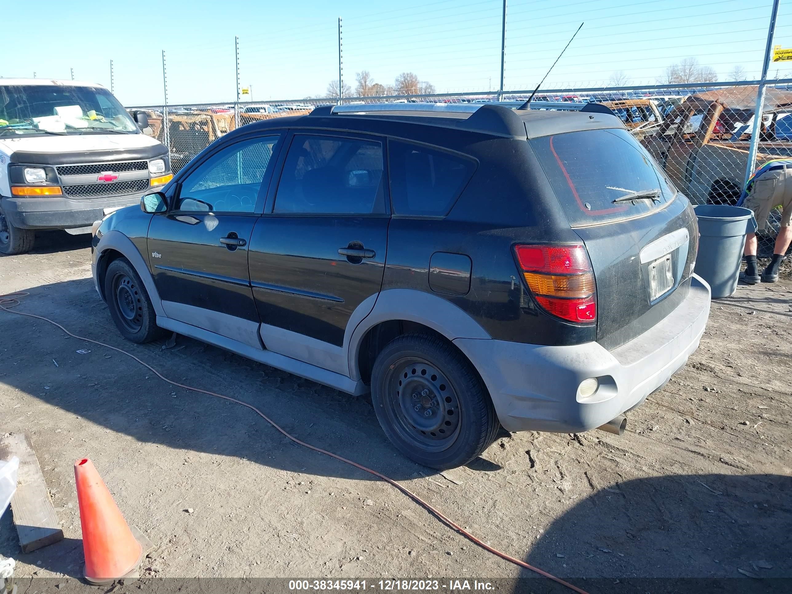 Photo 2 VIN: 5Y2SL658X6Z437736 - PONTIAC VIBE 