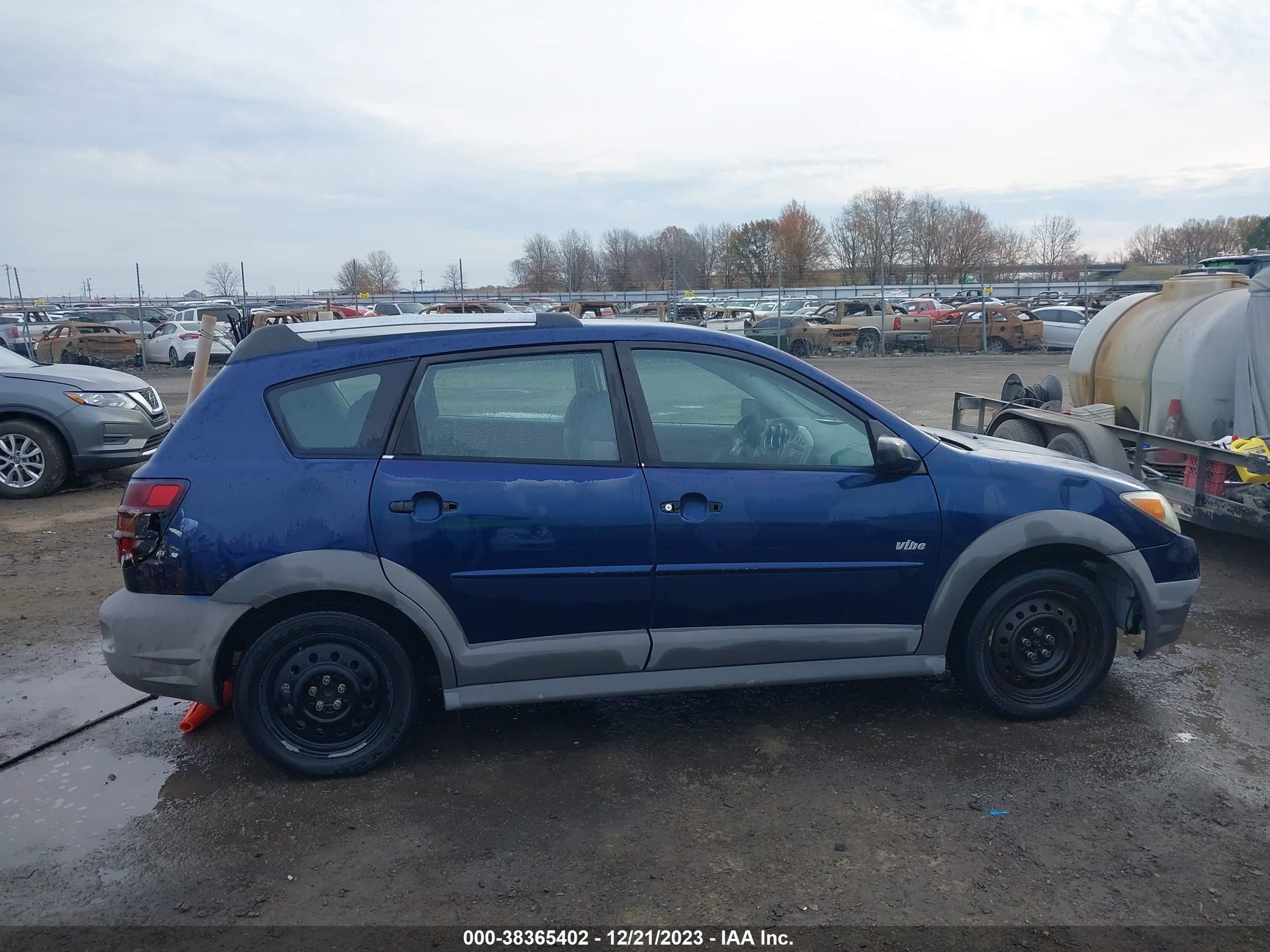 Photo 12 VIN: 5Y2SL658X6Z453290 - PONTIAC VIBE 