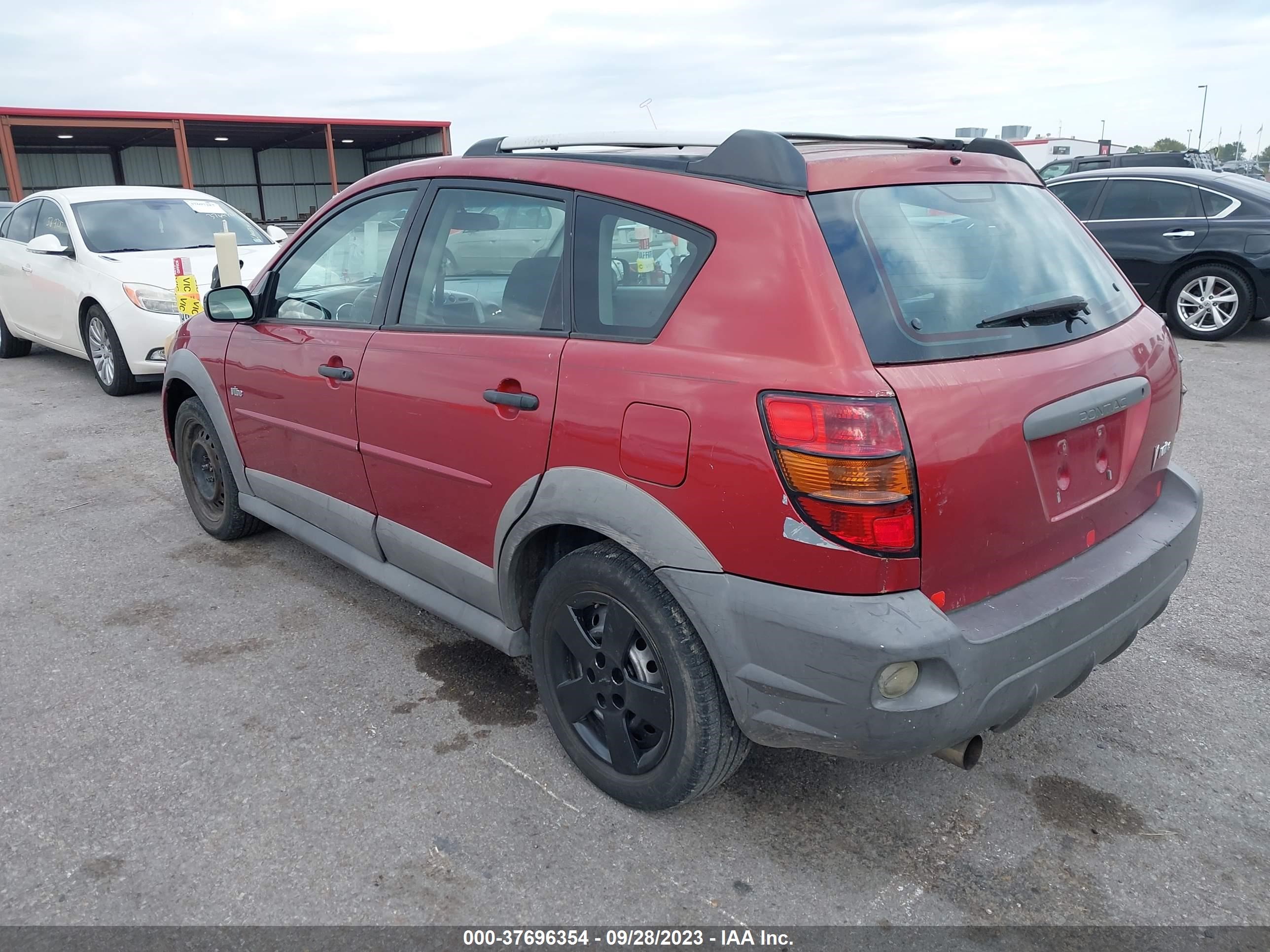 Photo 3 VIN: 5Y2SL658X7Z430139 - PONTIAC VIBE 