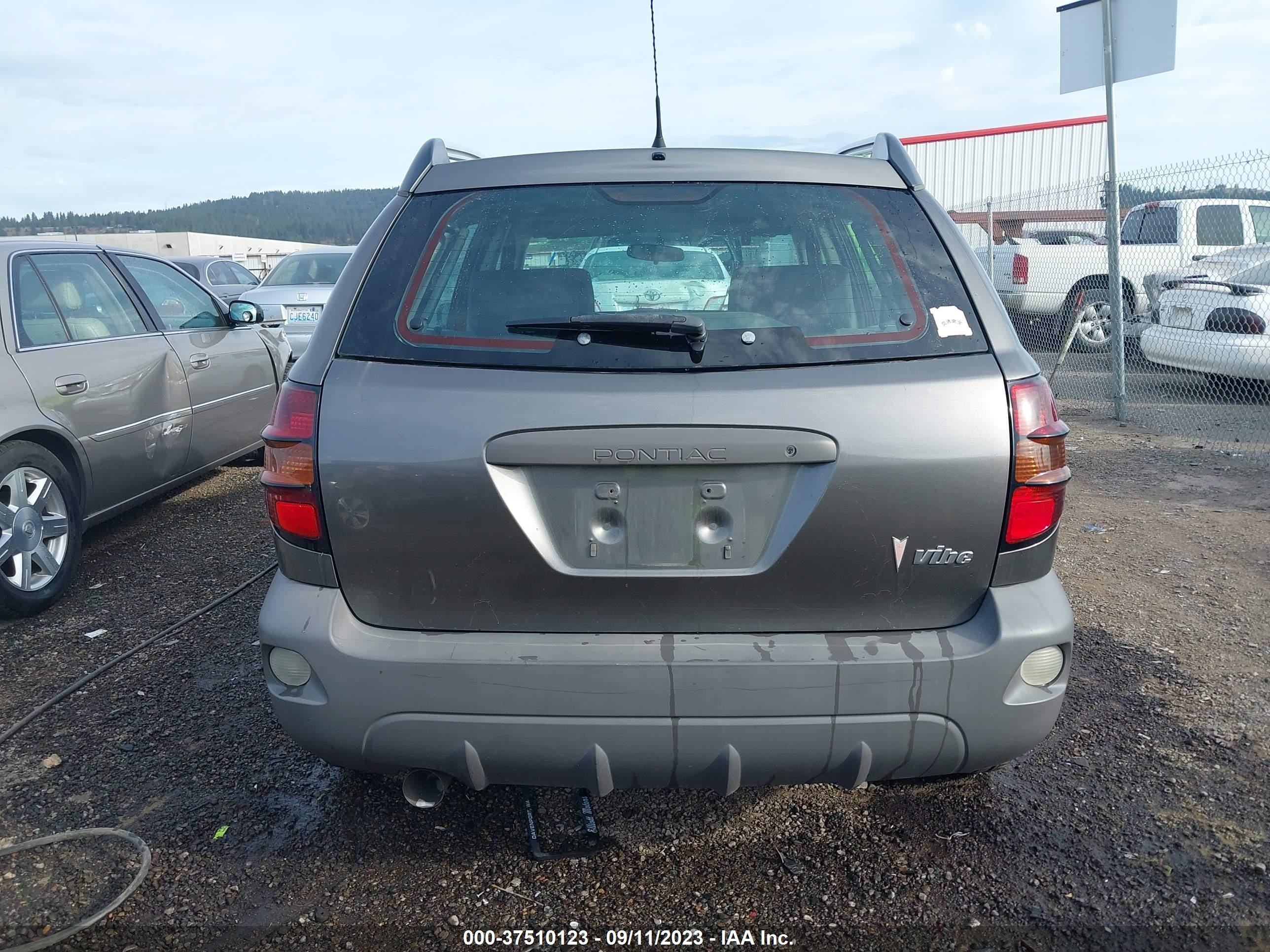 Photo 15 VIN: 5Y2SL658X8Z403220 - PONTIAC VIBE 