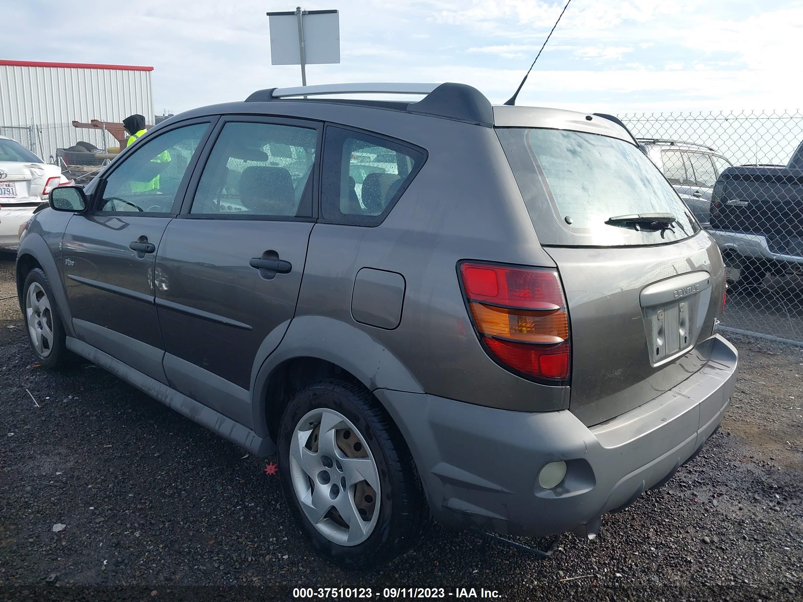 Photo 2 VIN: 5Y2SL658X8Z403220 - PONTIAC VIBE 