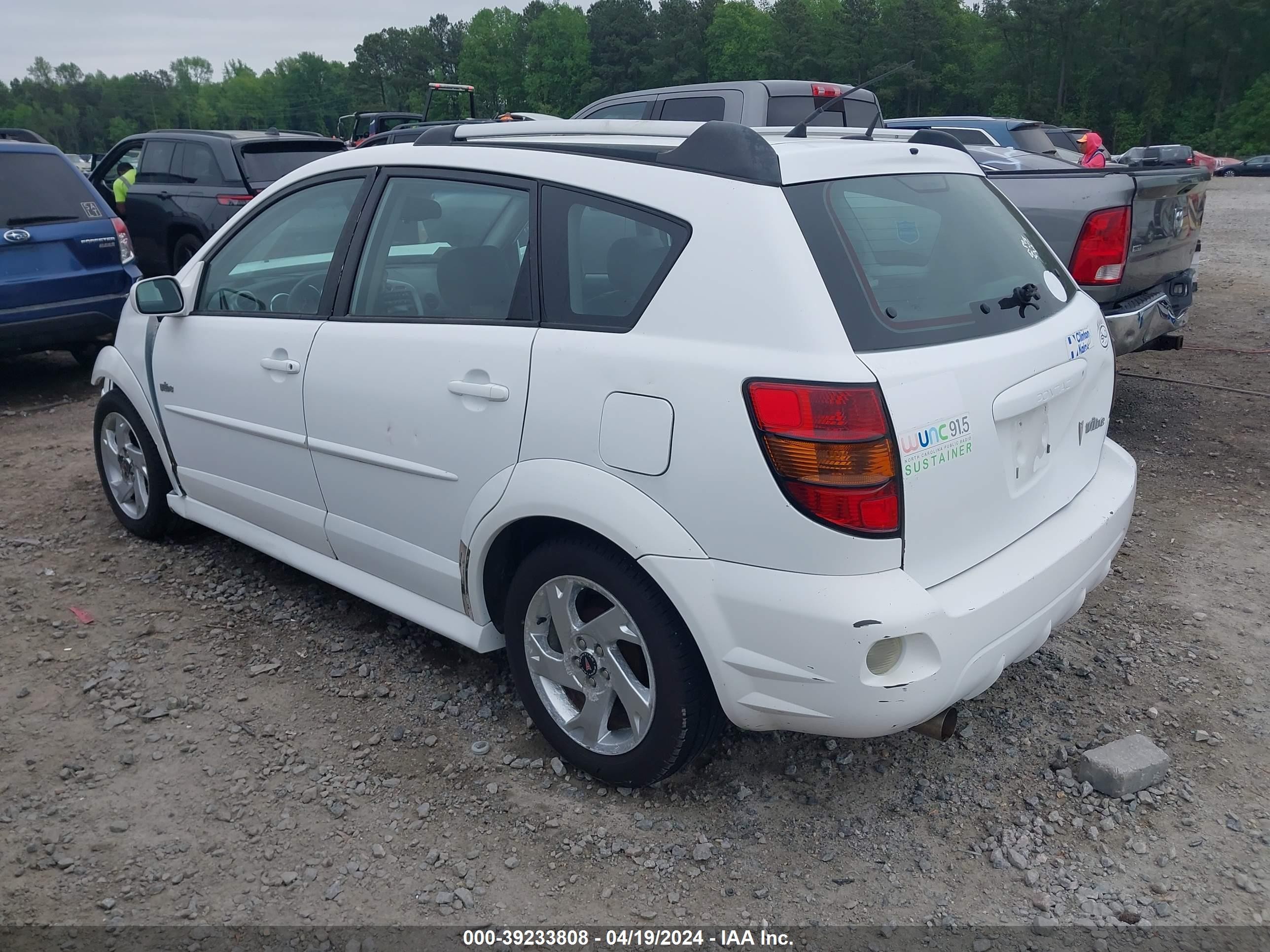 Photo 2 VIN: 5Y2SL67806Z413331 - PONTIAC VIBE 