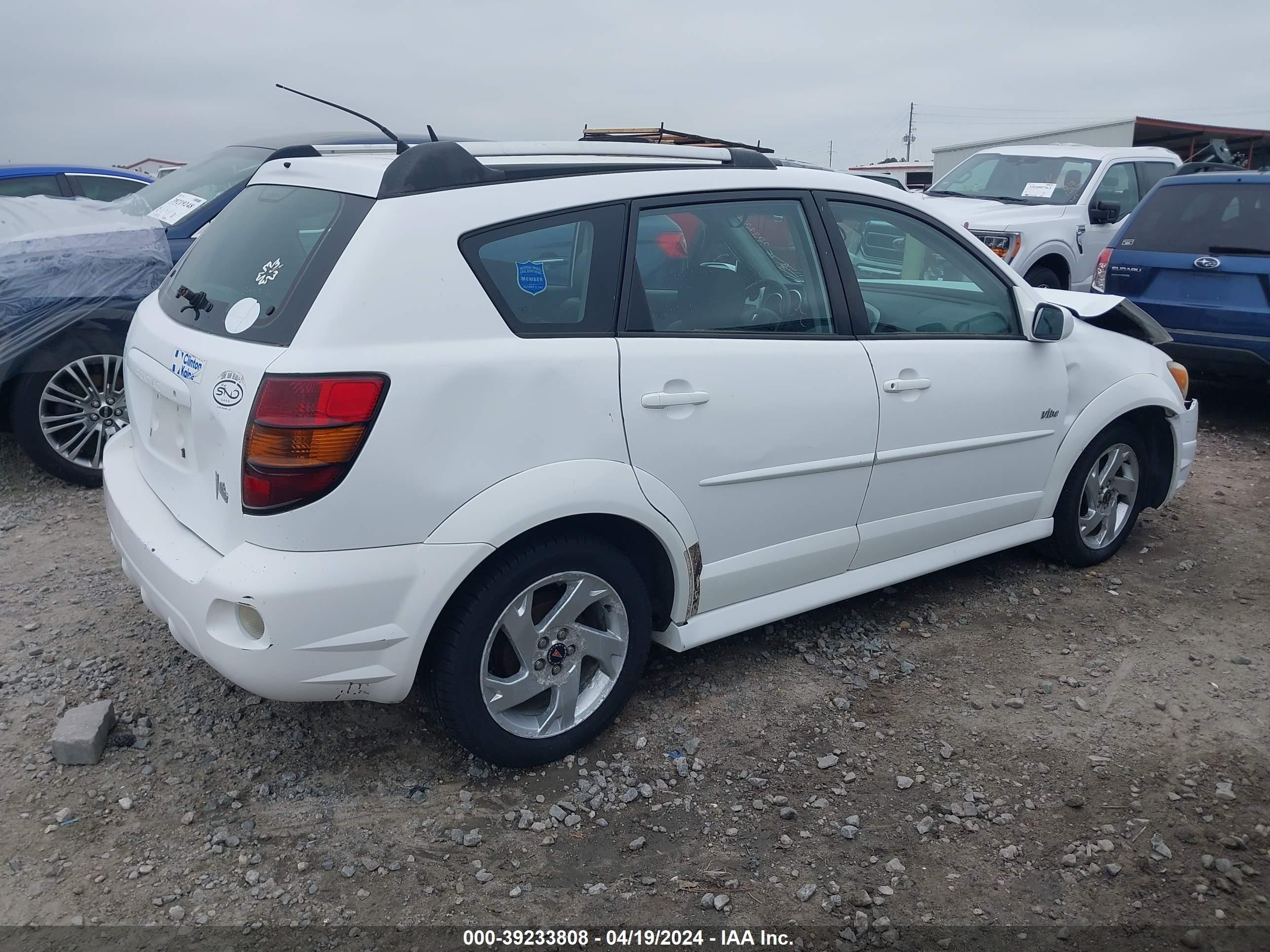 Photo 3 VIN: 5Y2SL67806Z413331 - PONTIAC VIBE 